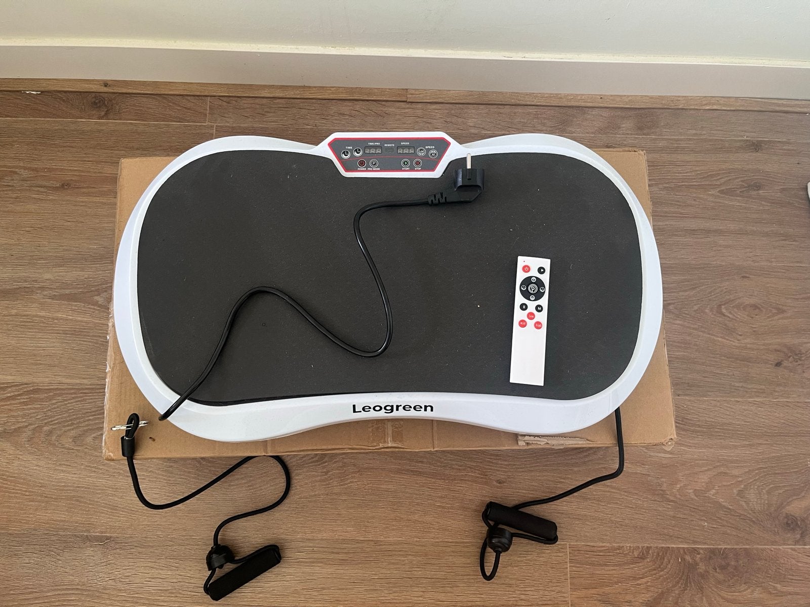 Leogreen Trilplaat met Afstandsbediening, Sport en Fitness, Fitnessapparatuur, Zo goed als nieuw, Trilplaat, Benen, Kunststof