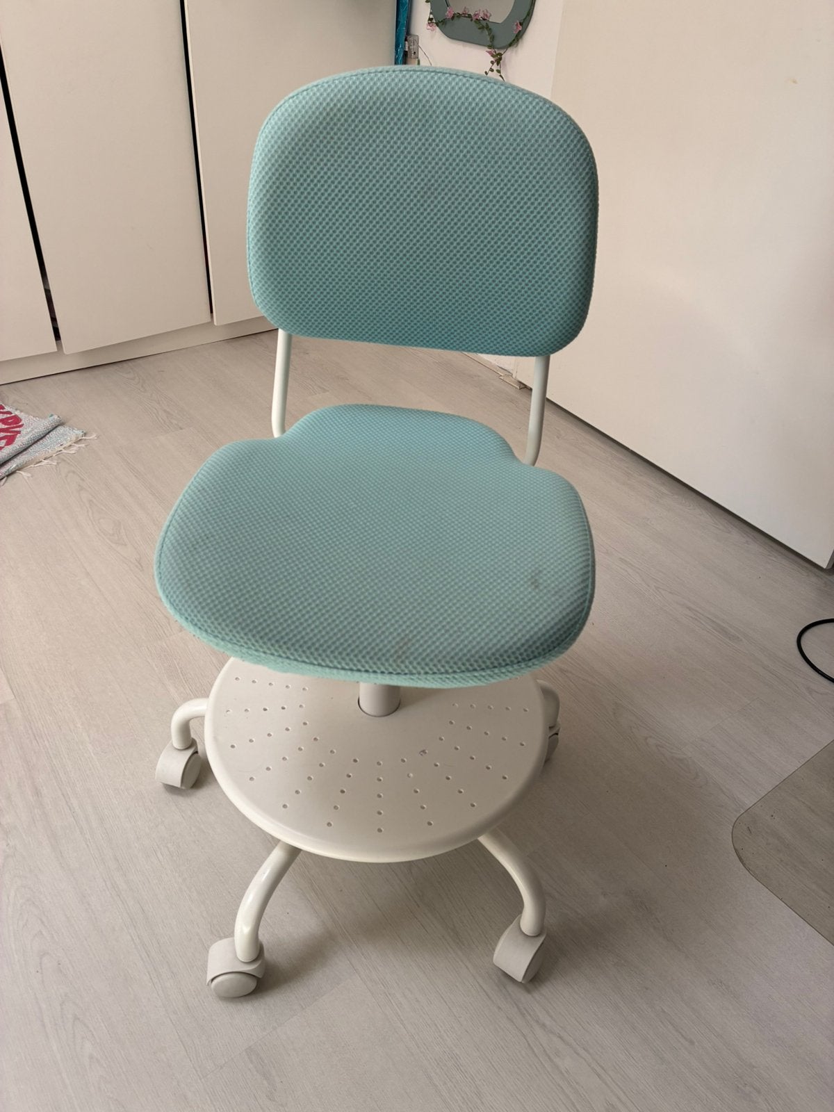 2 Bureaustoelen, Huis en Inrichting, Bureaustoelen, Ophalen, Zo goed als nieuw, Groen, Bureaustoel