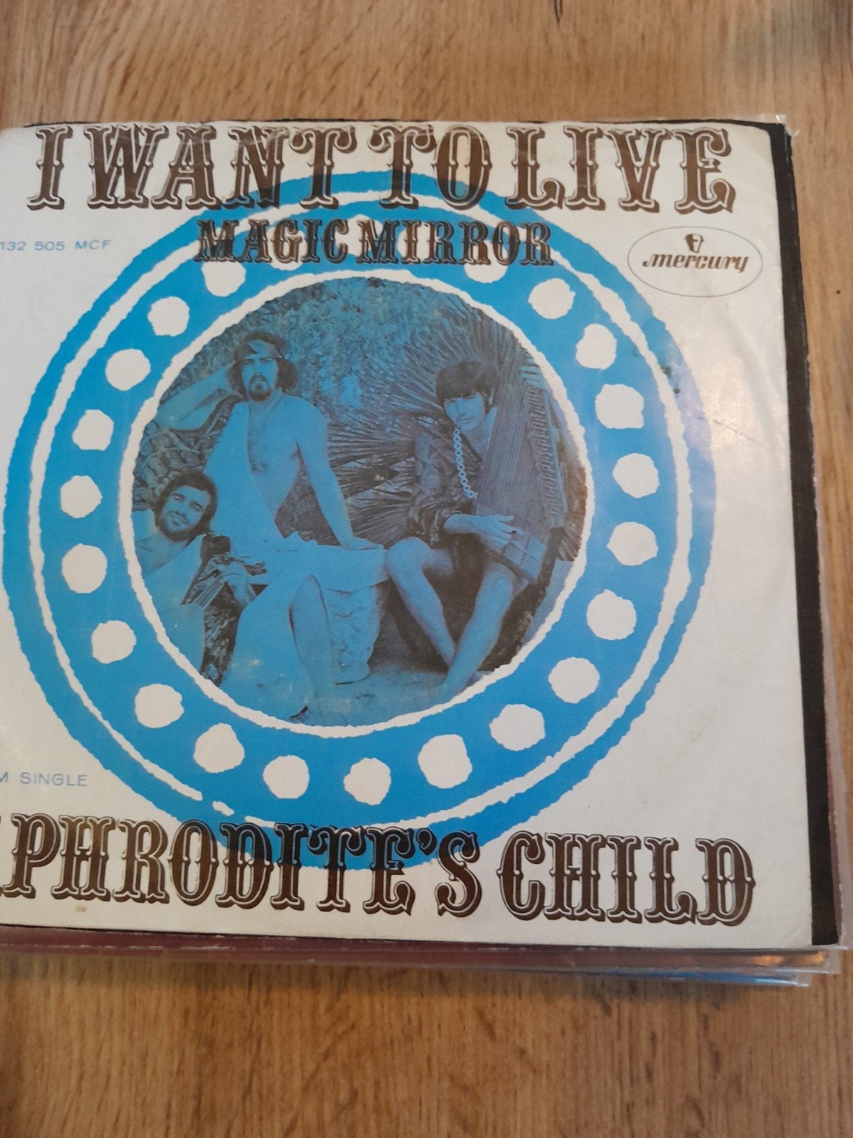 Aphrodite,s 7 inch child i want to live, Ophalen of Verzenden