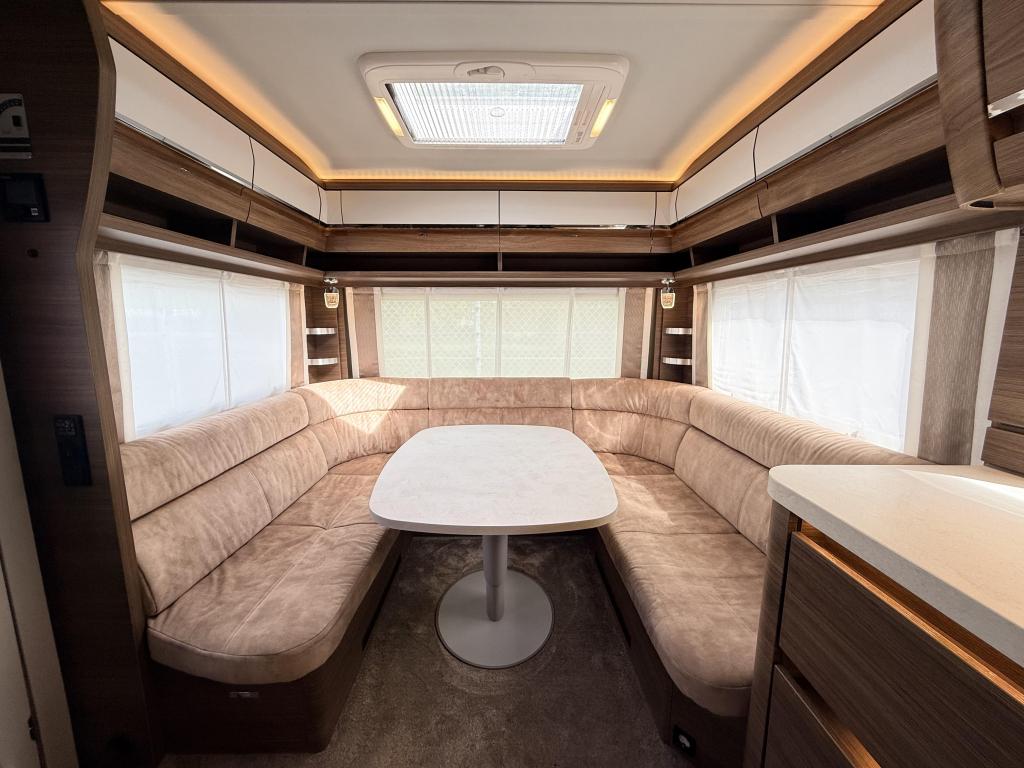 Tabbert Puccini 685 DF, Caravans en Kamperen, Caravans, Overige typen, Rondzit, Tabbert, Bedrijf