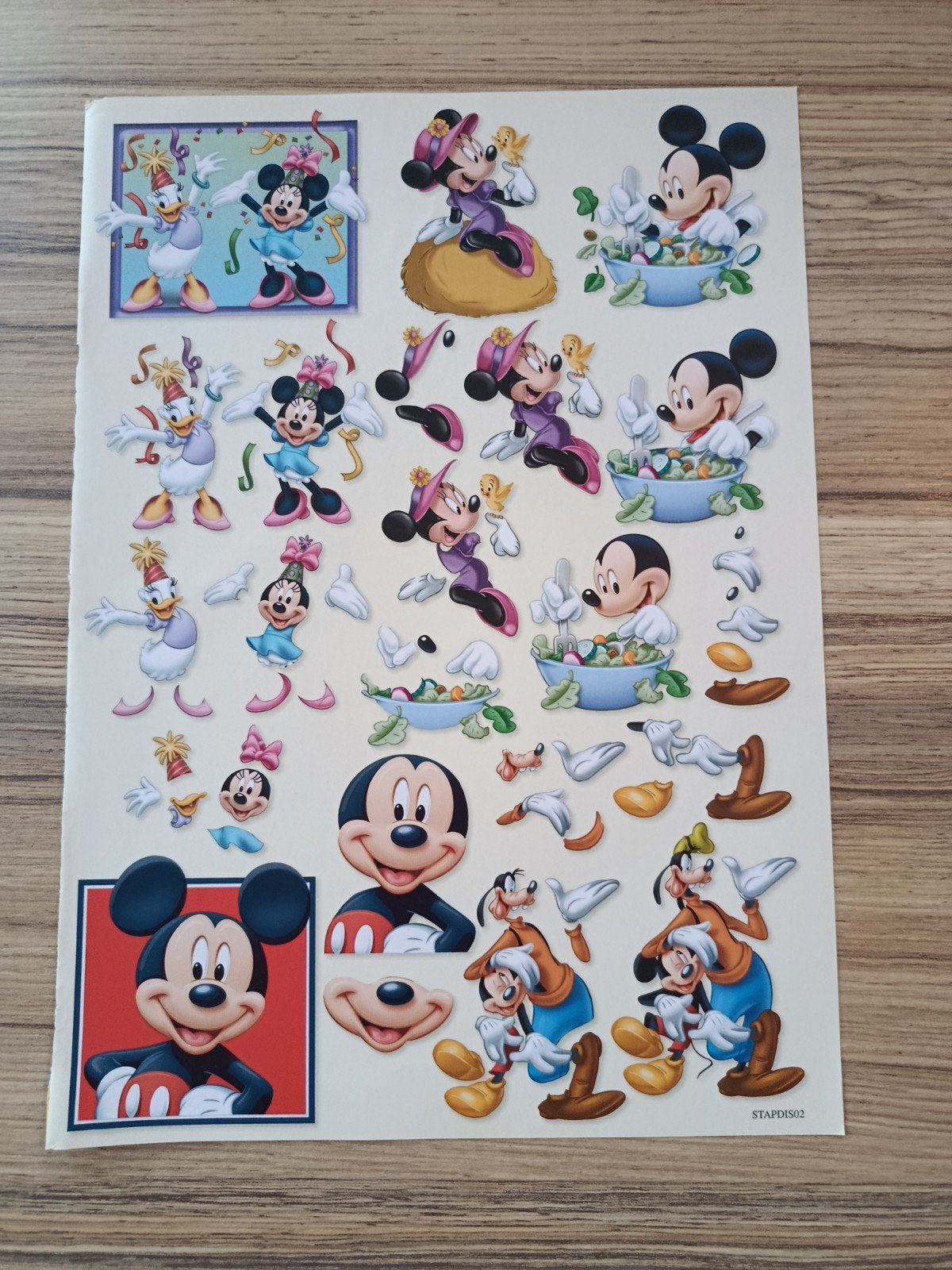 De hele familie Knipvel,, Ophalen of Verzenden, Nieuw, Disney, Knipvel