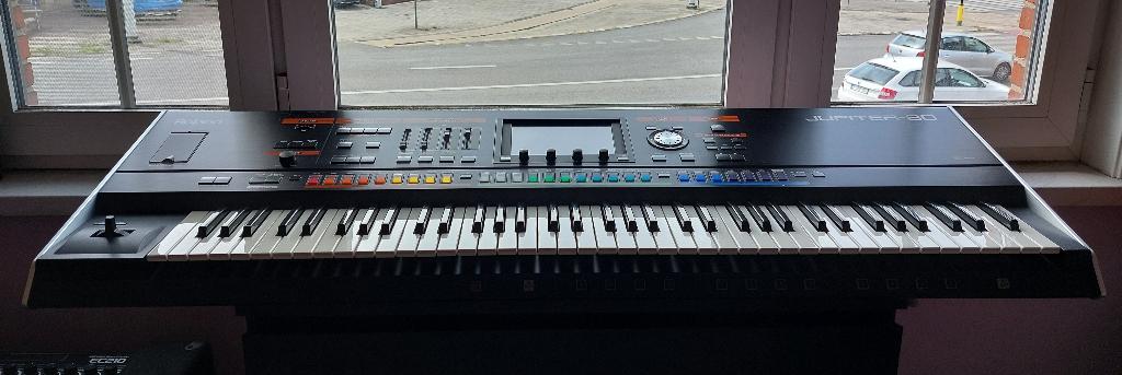 Roland Jupiter 80, Muziek en Instrumenten, Synthesizers, Ophalen, Roland, Zo goed als nieuw, Met midi-aansluiting