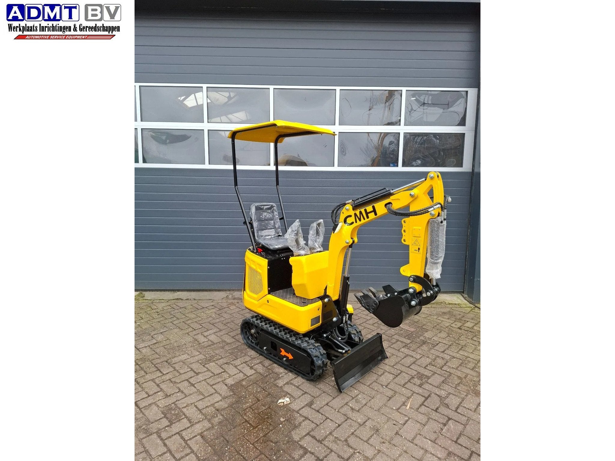 CMH LX06 minigraver 72cm (bj 2026), Graafmachine