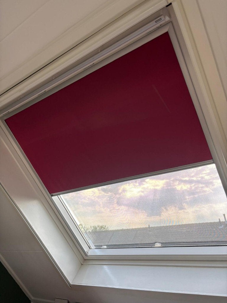 Velux Rolgordijn DKL UK08 – Roze – voor Velux raam GGU-UK08, Ophalen, Overige materialen, 122 cm, Rolgordijn