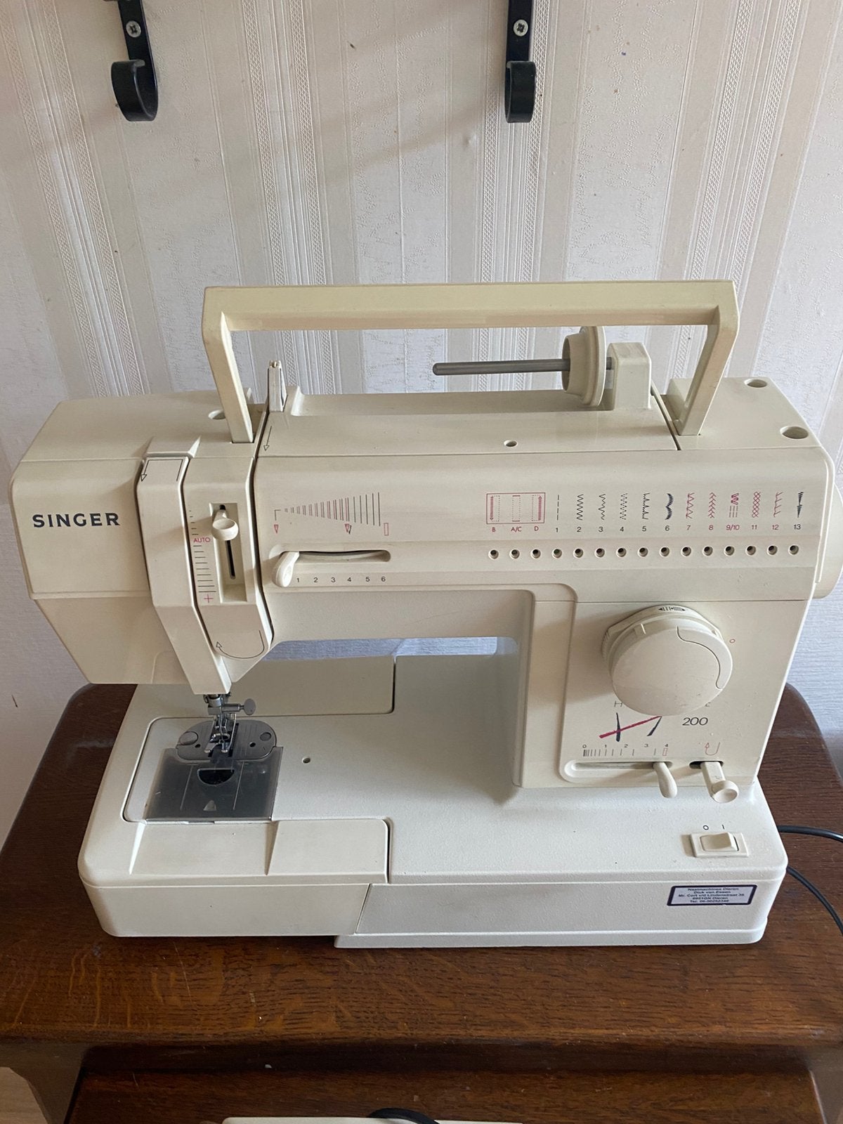 Singer Harmonie 200 elektrische naaimachine, Hobby en Vrije tijd, Naaimachines en Toebehoren, Ophalen of Verzenden, Zo goed als nieuw