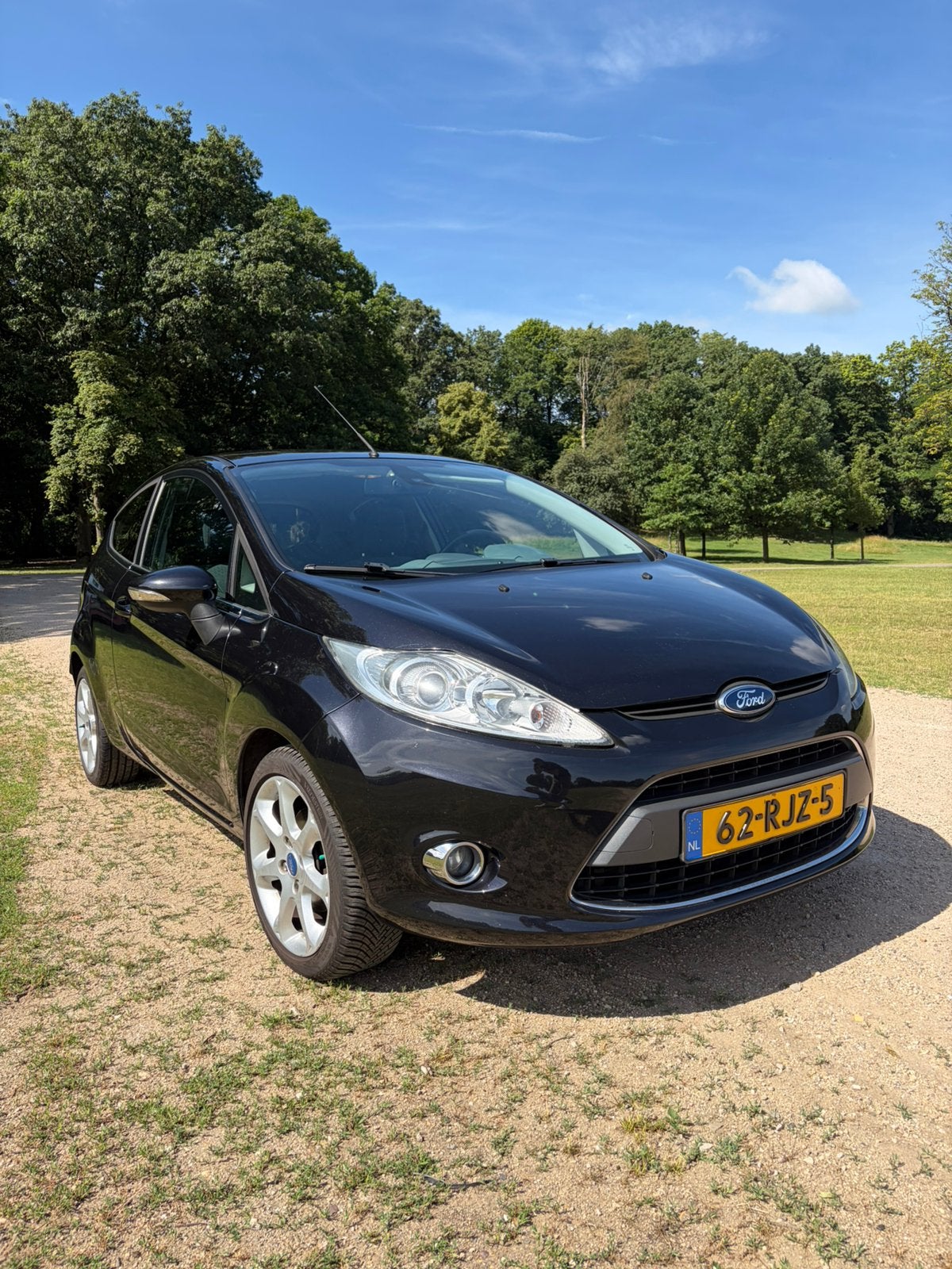 Ford Fiësta 1.6 Ti-vct 88KW 3DR 2011 Zwart, 1596 cc, 31 €/maand, 4 cilinders, Zwart