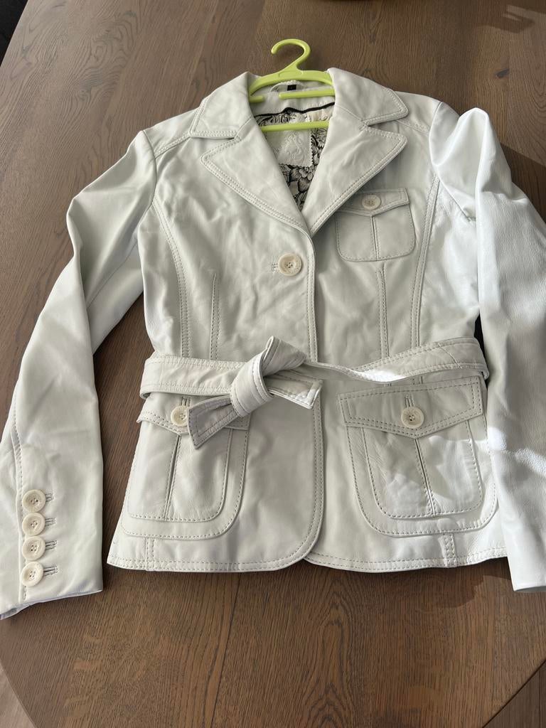 Maze leren jasje/blazer stonewit, maat L (valt als 40), Ophalen of Verzenden, Gedragen, Maat 38/40 (M), Wit