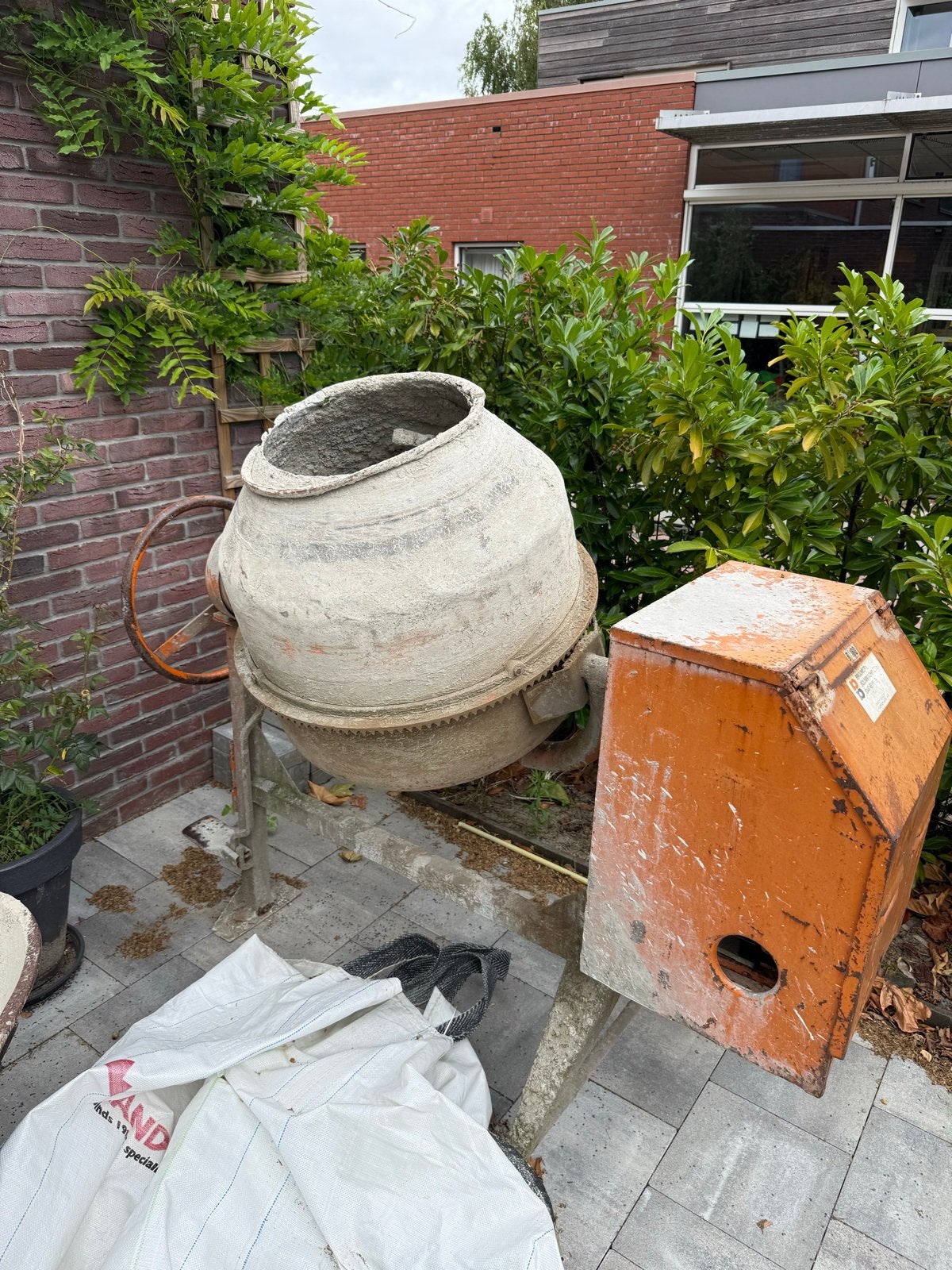 Betonmolen - Gebruikt maar functioneel, Ophalen, Gebruikt