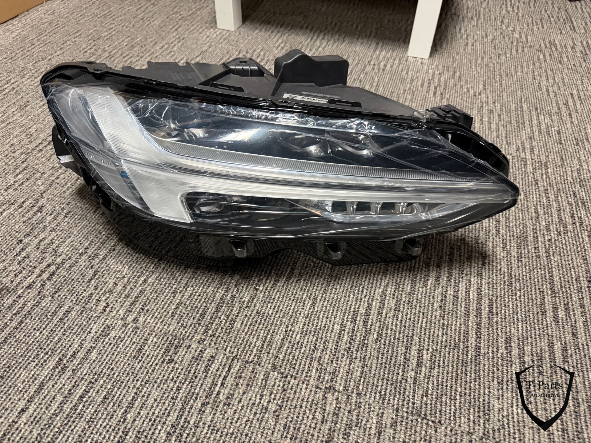 volvo S90 V90 koplamp rechts 31446507 lamp, Gebruikt, Gunnar Engellaus vag 8
405 31  Gothenburg, SE, Info@volvocars.com, Ophalen of Verzenden