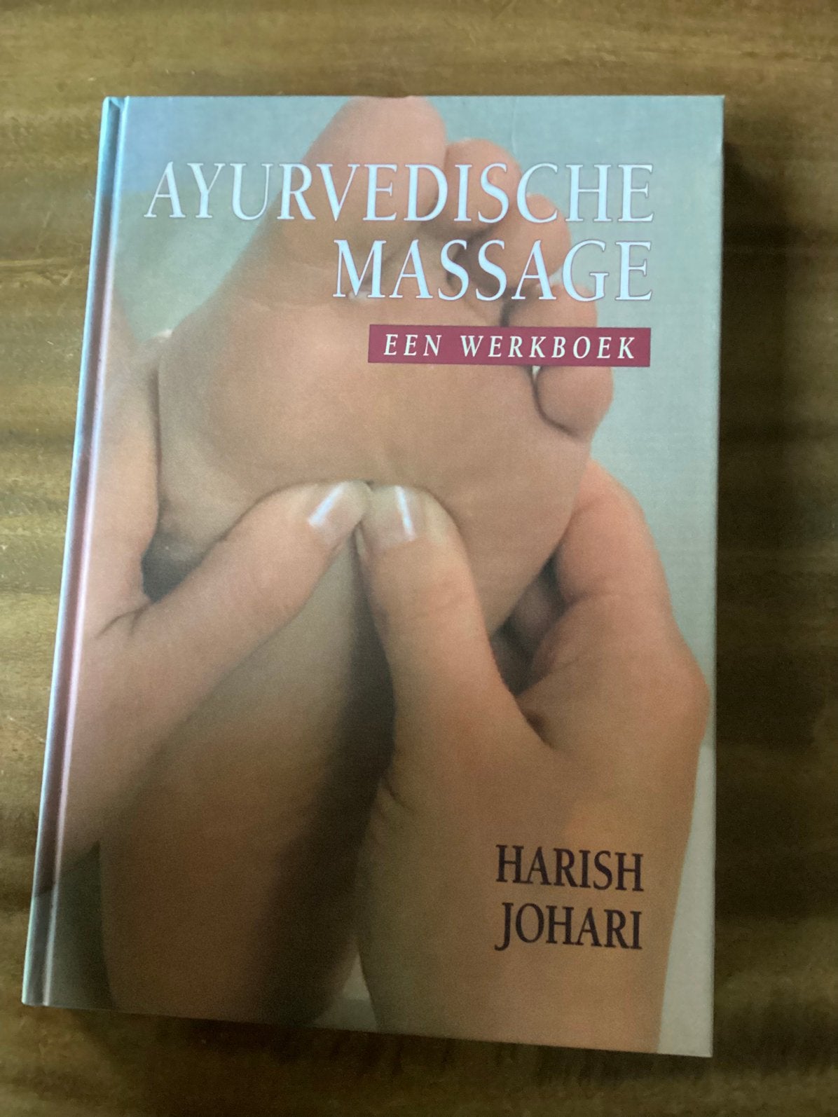 Ayurvedische massage, Harish Johari, Boeken, Spiritualiteit algemeen, Ophalen of Verzenden, Zo goed als nieuw, Instructieboek