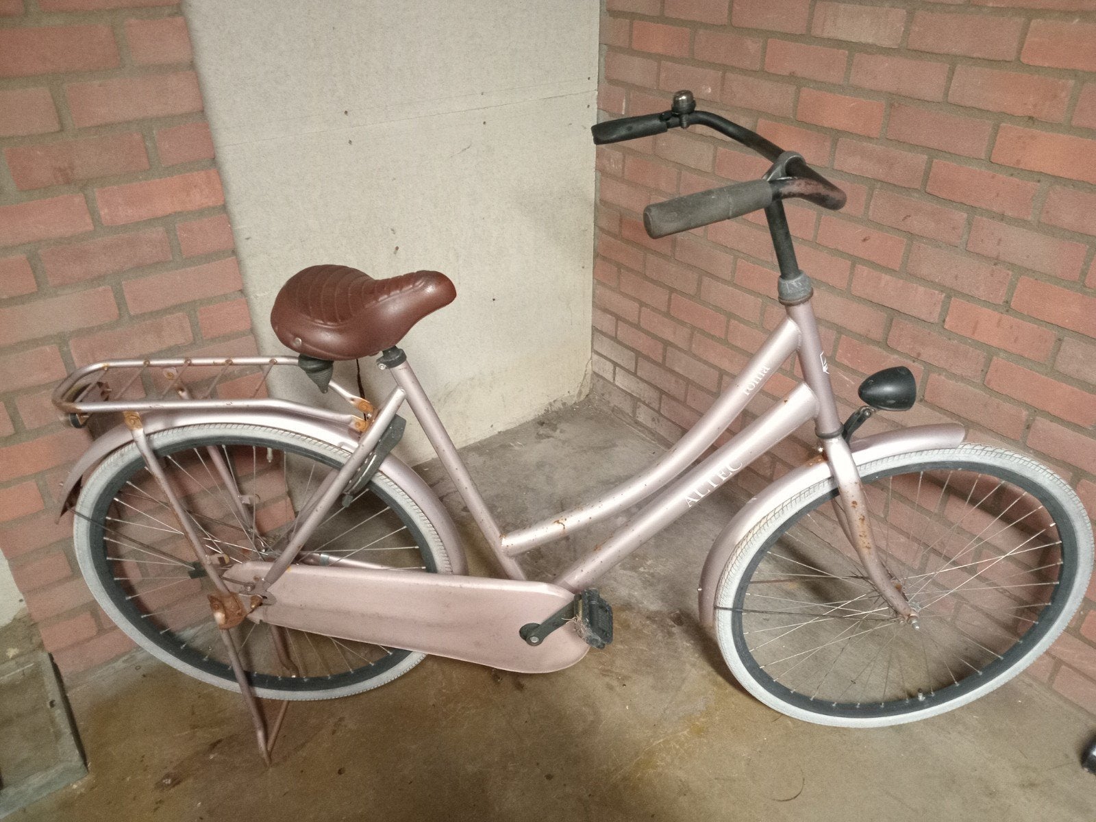 altec roma omafiets 28 Inch, Fietsen en Brommers, Fietsen | Dames | Damesfietsen, 50 tot 53 cm, Ophalen, Gebruikt
