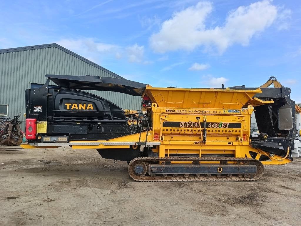 Tana Shark 440 DT Eco shredder wood remote radio (bj 2021)