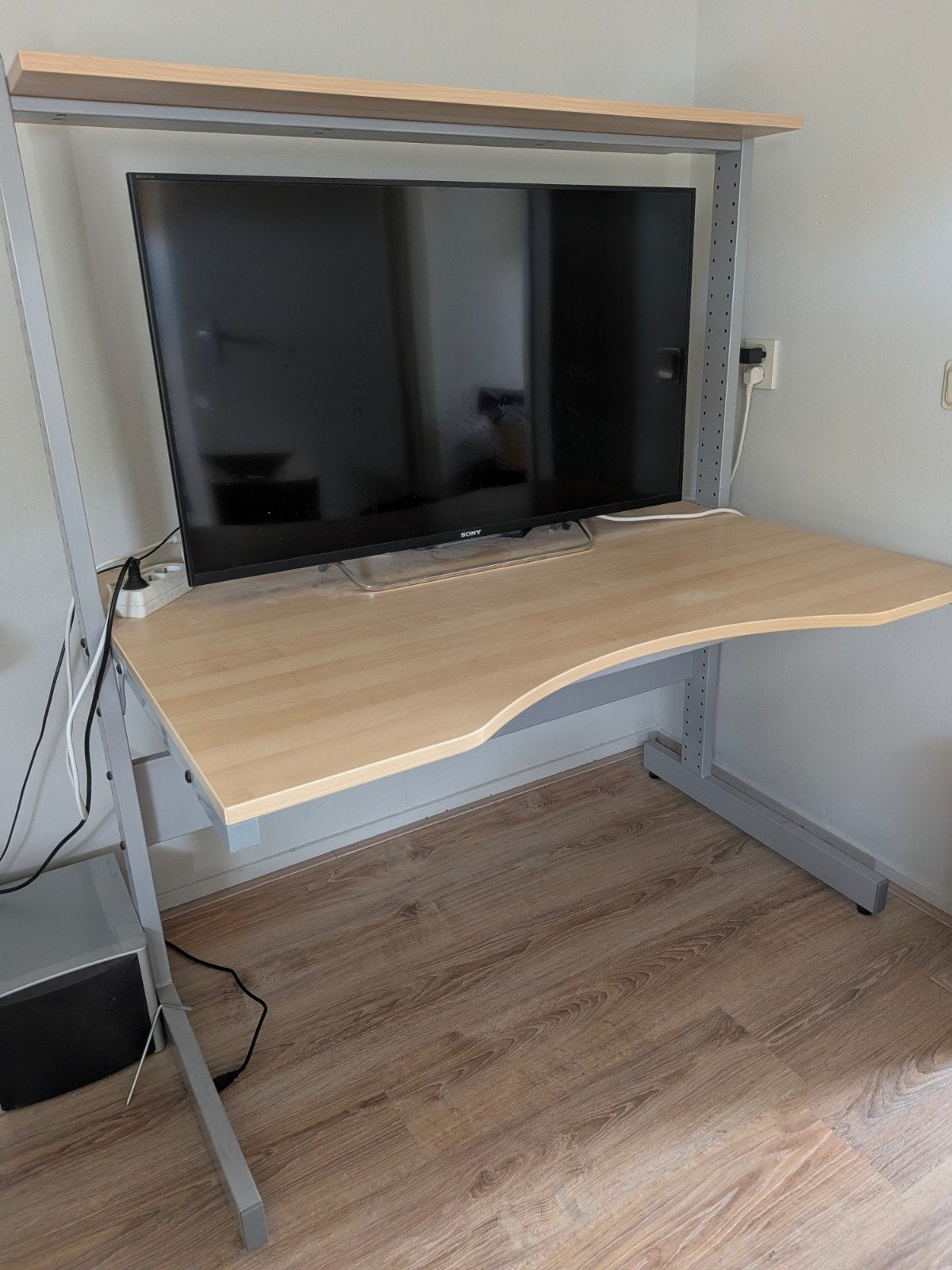 IKEA Jerker bureau in uitstekende staat, Ophalen, Opbergruimte, Spaanplaat of MDF, Zo goed als nieuw