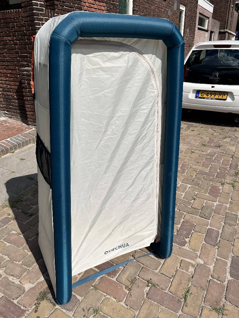 Decathlon opblaasbare campingkast Quechua, Ophalen, Gebruikt