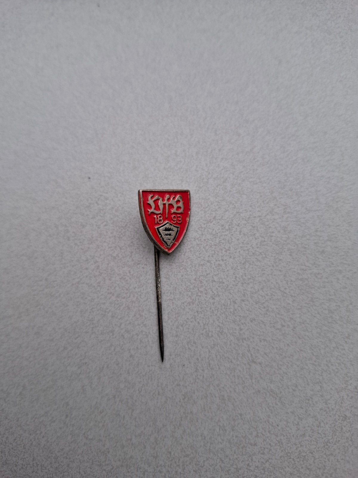 Vintage speldje pin prikker steekspeld VfB Stuttgart, Ophalen of Verzenden