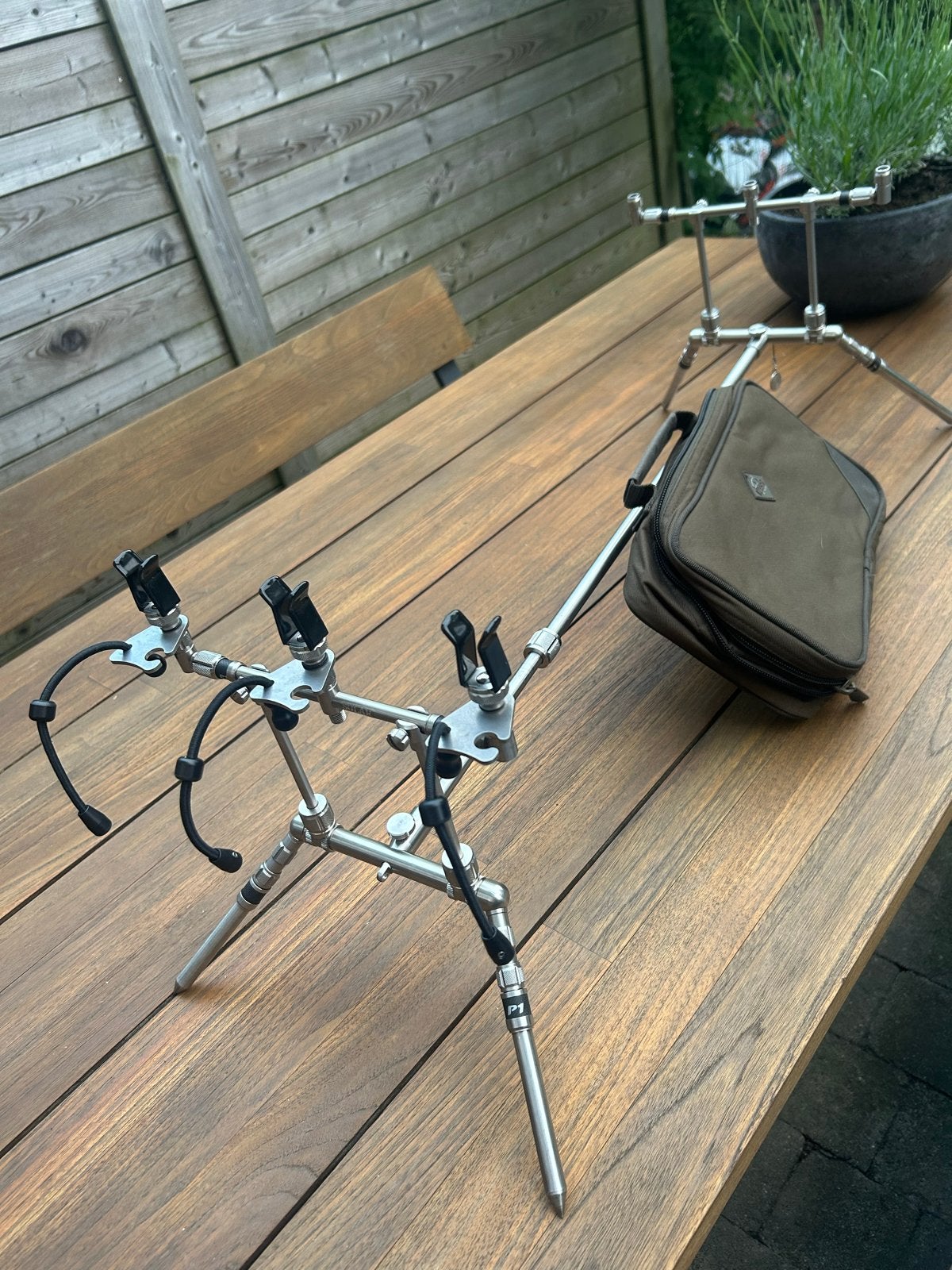 Solar Tackle P1 Rod Pod met Nash tas + bangsticks, Ophalen of Verzenden, Zo goed als nieuw, Overige typen