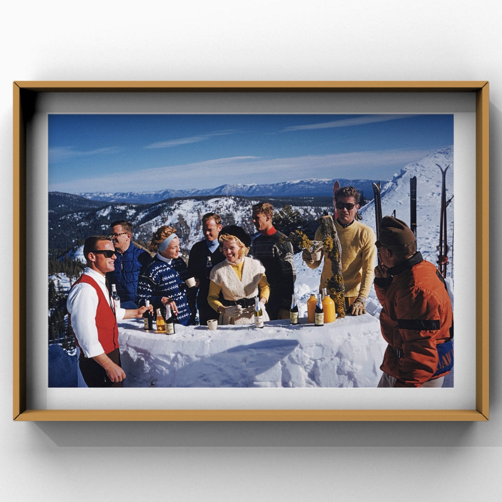 Wintersport / mid-century Amerikaans jetset | slim aarons 61, Minder dan 50 cm, Ophalen of Verzenden, Zo goed als nieuw, Foto of Poster