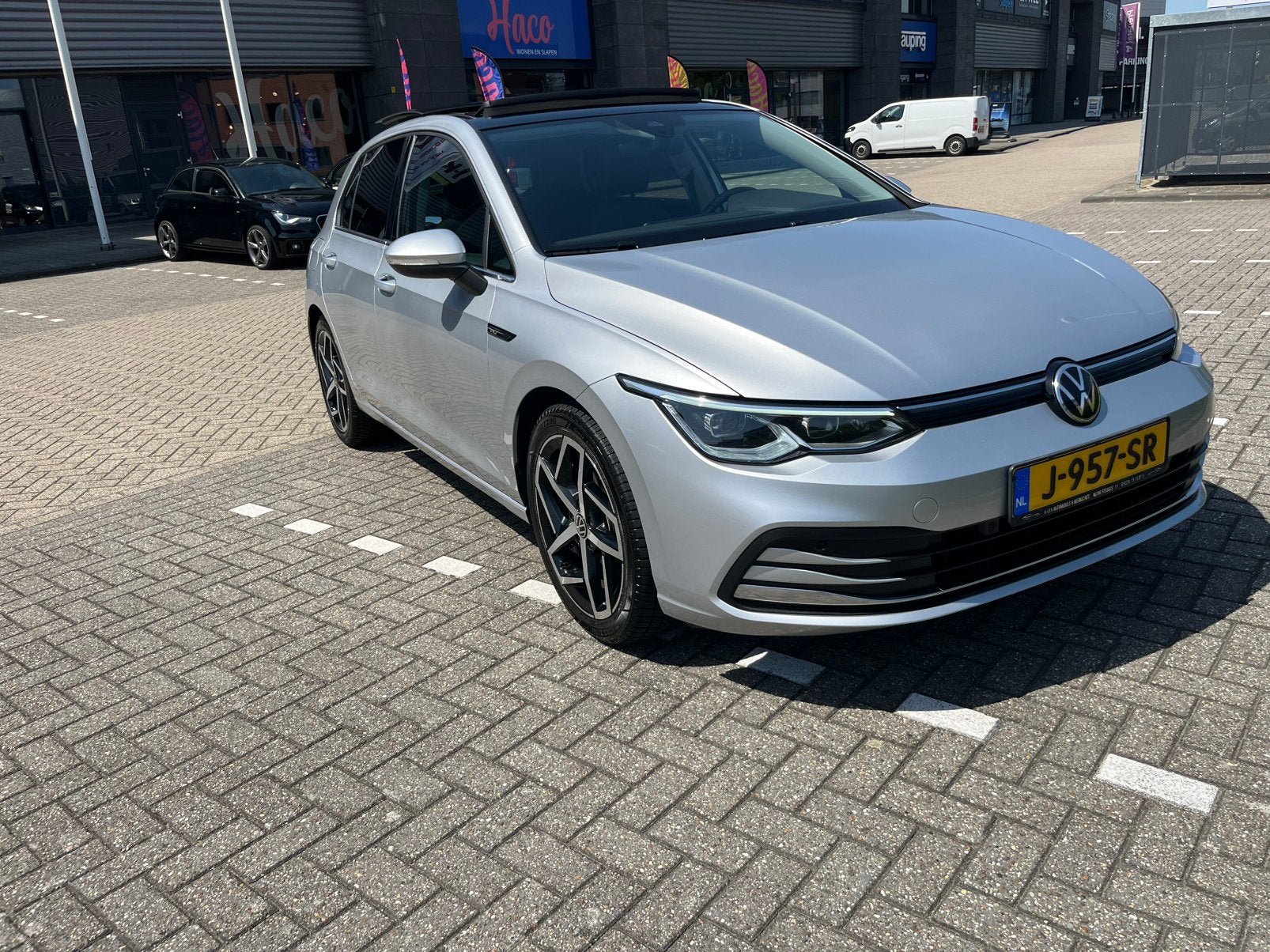 Volkswagen Golf 1.5 Etsi 150pk 7-DSG 2020 Grijs, 1498 cc, 680 kg, 4 cilinders, Origineel Nederlands