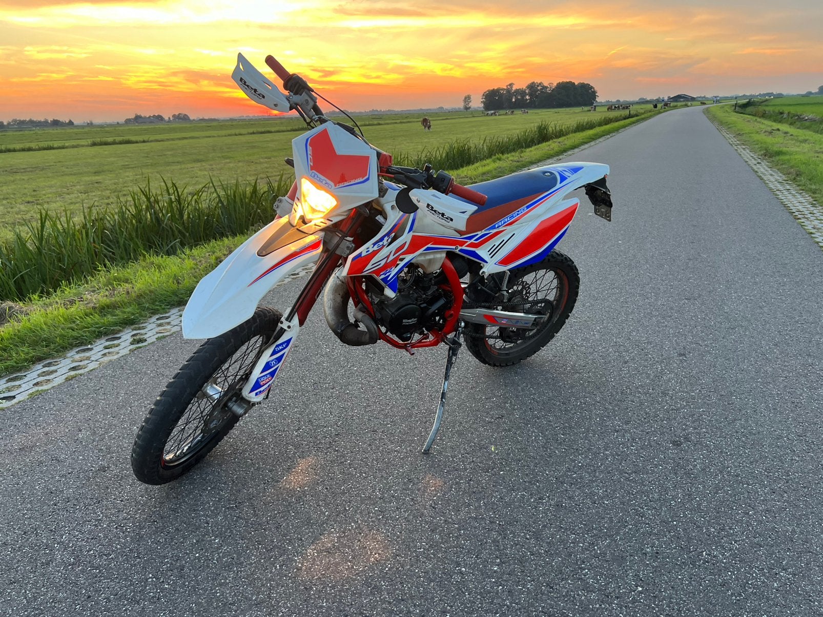 Beta rr 50 enduro factory, Fietsen en Brommers, Ophalen, Zo goed als nieuw, Overige merken