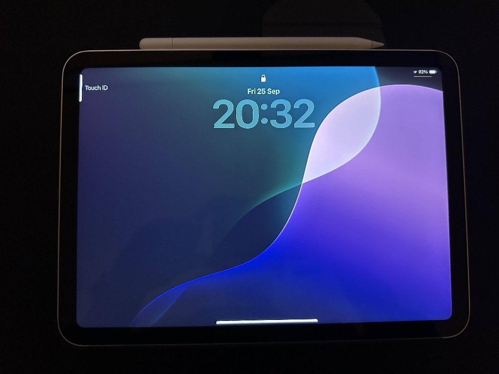 iPad (2022) + Apple Pencil + Book Case, Computers en Software, Apple iPad, 11 inch, Ophalen of Verzenden, Zo goed als nieuw