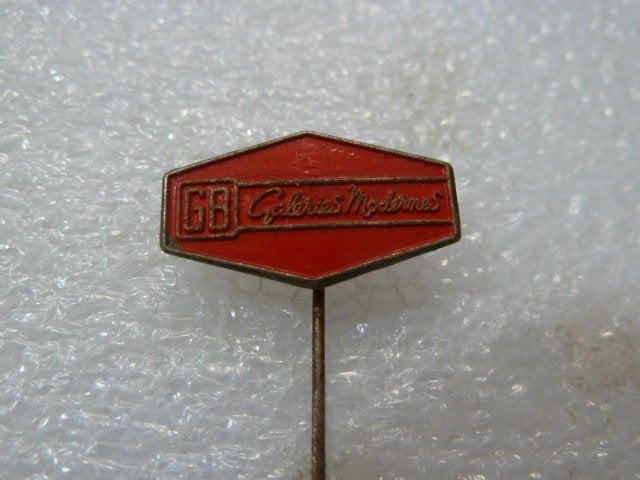 Vintage GB Galeries Modernes Speldje/Pin, Ophalen of Verzenden, Gebruikt, Merk, Speldje of Pin