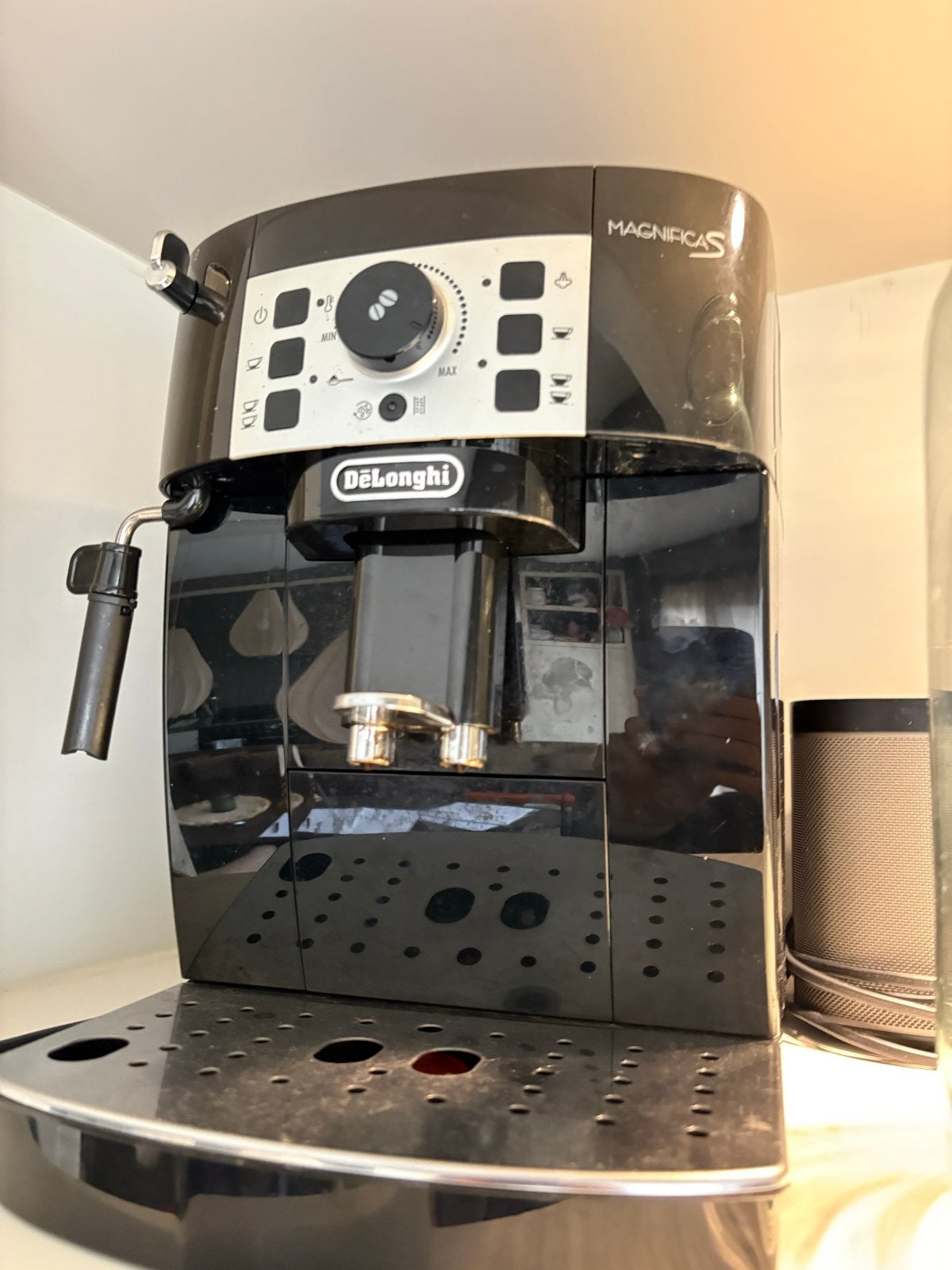 De'Longhi Magnifica S Espressoapparaat, Witgoed en Apparatuur, Koffiezetapparaten, Ophalen, Afneembaar waterreservoir, Gebruikt