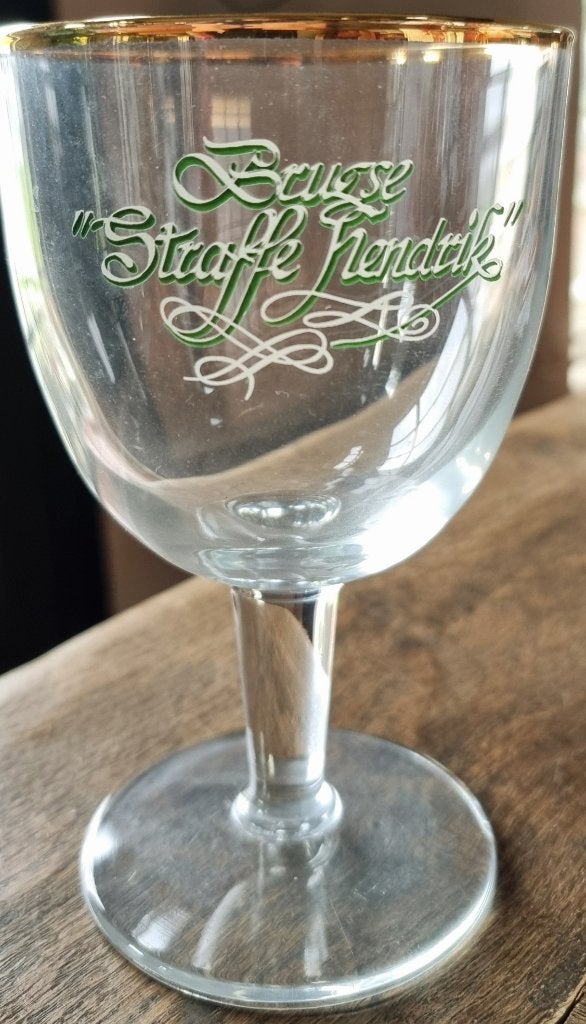 Brugse Straffe Hendrik bierglas op voet - jaren 90 - IZGST, Verzamelen, Ophalen of Verzenden, Zo goed als nieuw, Glas of Glazen