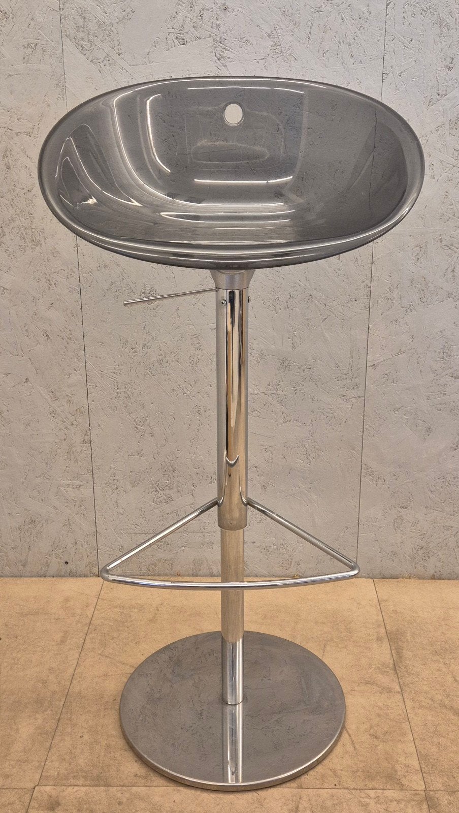 Pedrali design barkruk verstelbaar rookglas RVS, Ophalen, Gebruikt, 60 tot 90 cm, 1 kruk