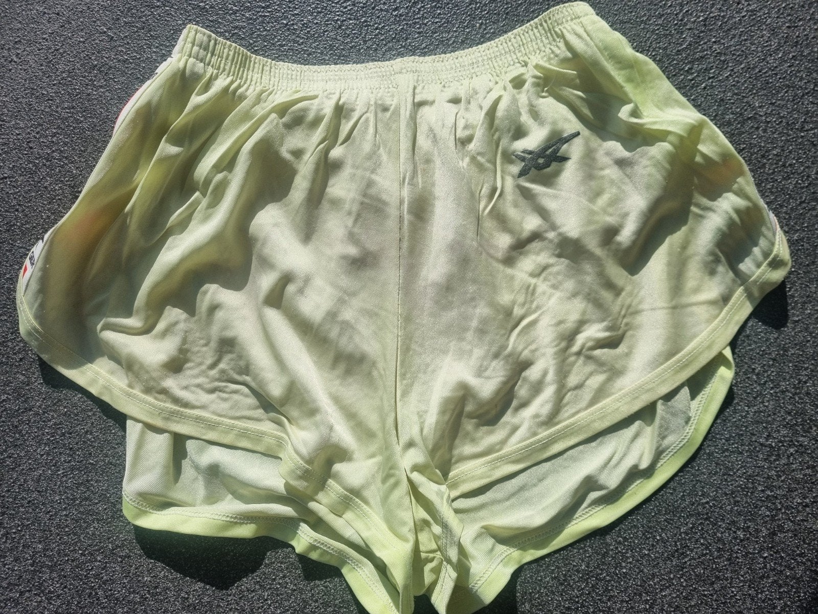 Asics Tiger. vintage short., Maat 52/54 (L), Asics tiger, Beige, Ophalen of Verzenden