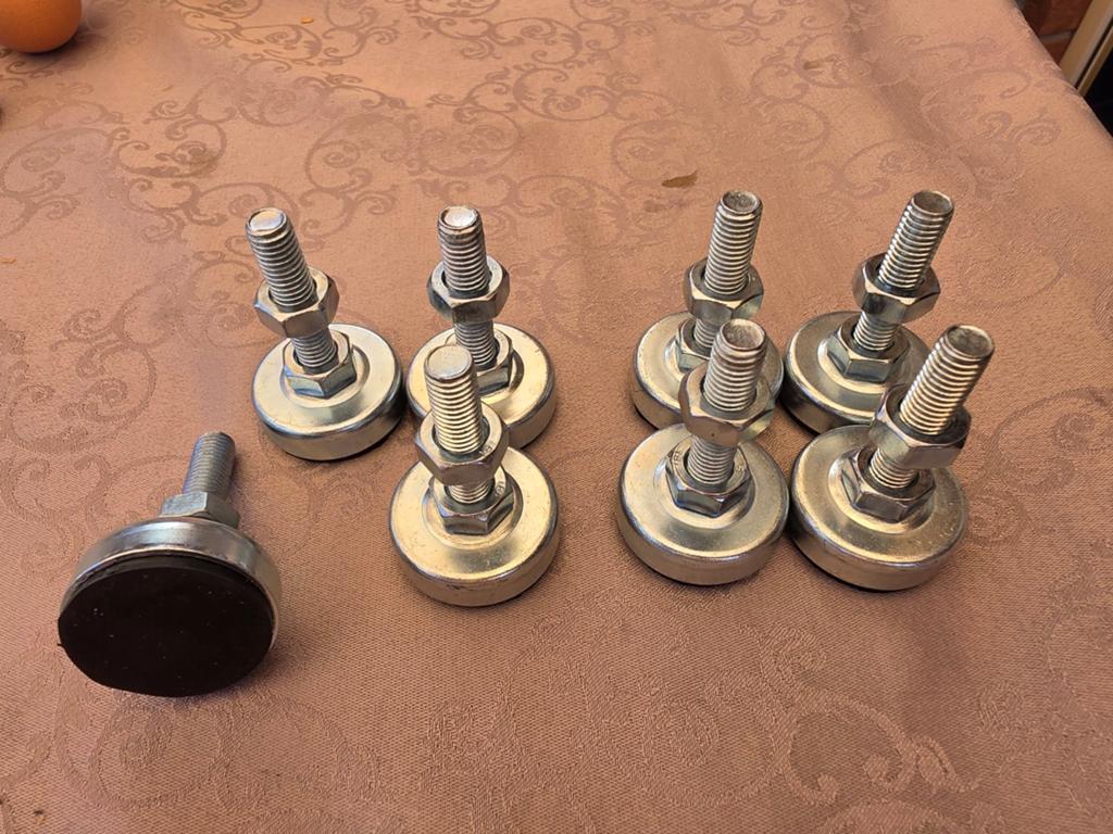 Verstelbare meubelpoten/stelvoeten (8 stuks), Ophalen of Verzenden, Gebruikt, Minder dan 50 mm, Overige typen