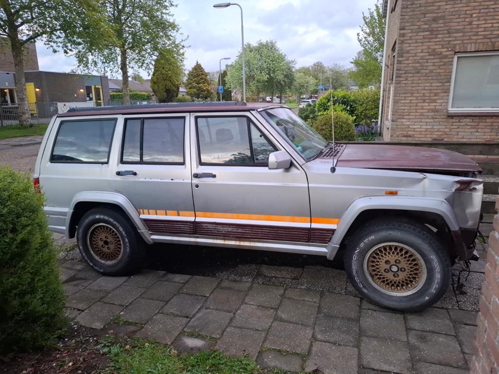 Jeep Cherokee XJ performance  BBS 1994, Ophalen of Verzenden
