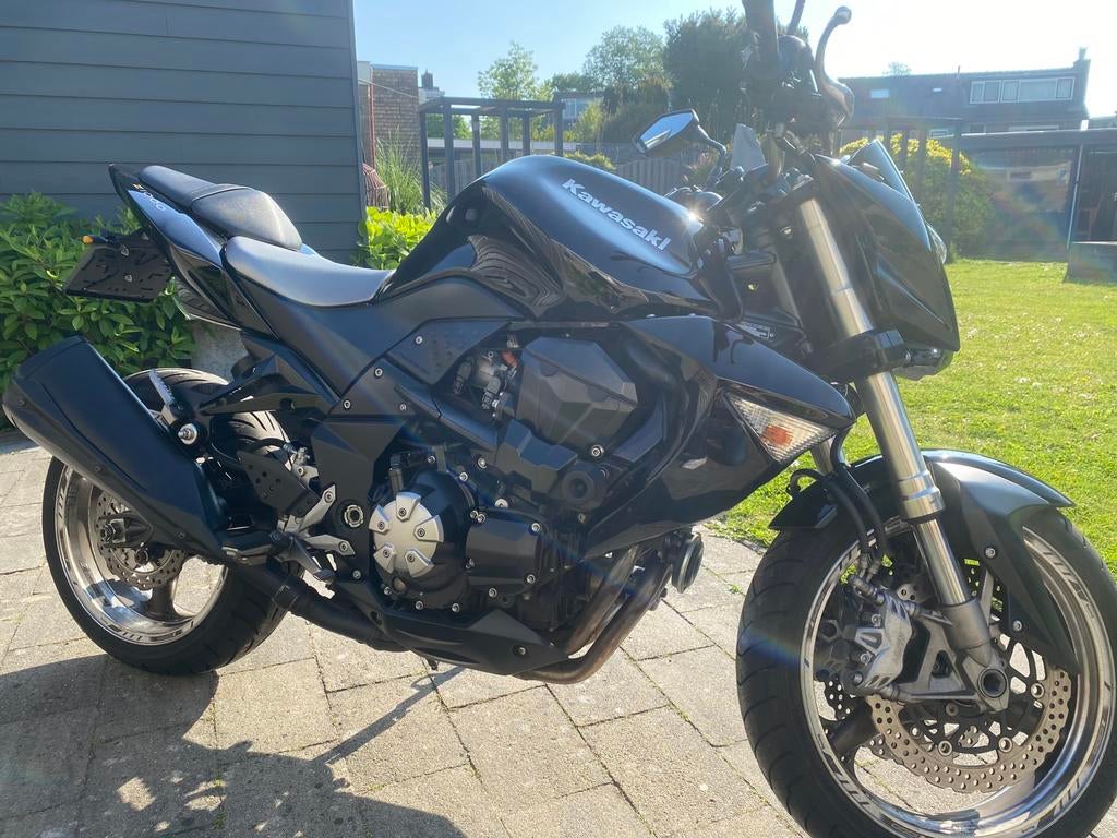 Zwarte kawasaki z1000 uit 2008, 4 cilinders, Motorrijbewijs A, Gebruikt, Particulier
