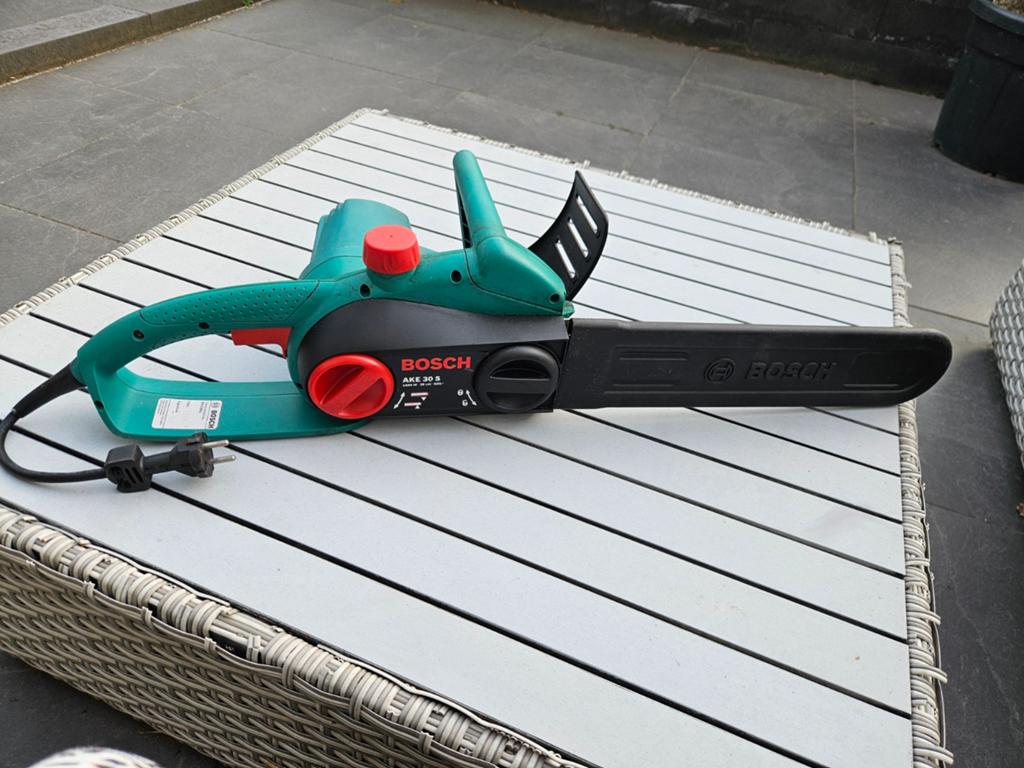 Werkende zgan Bosch AKE 30 S elektrische kettingzaag 1800W, Tuin en Terras, Hand-tuingereedschap, Ophalen of Verzenden