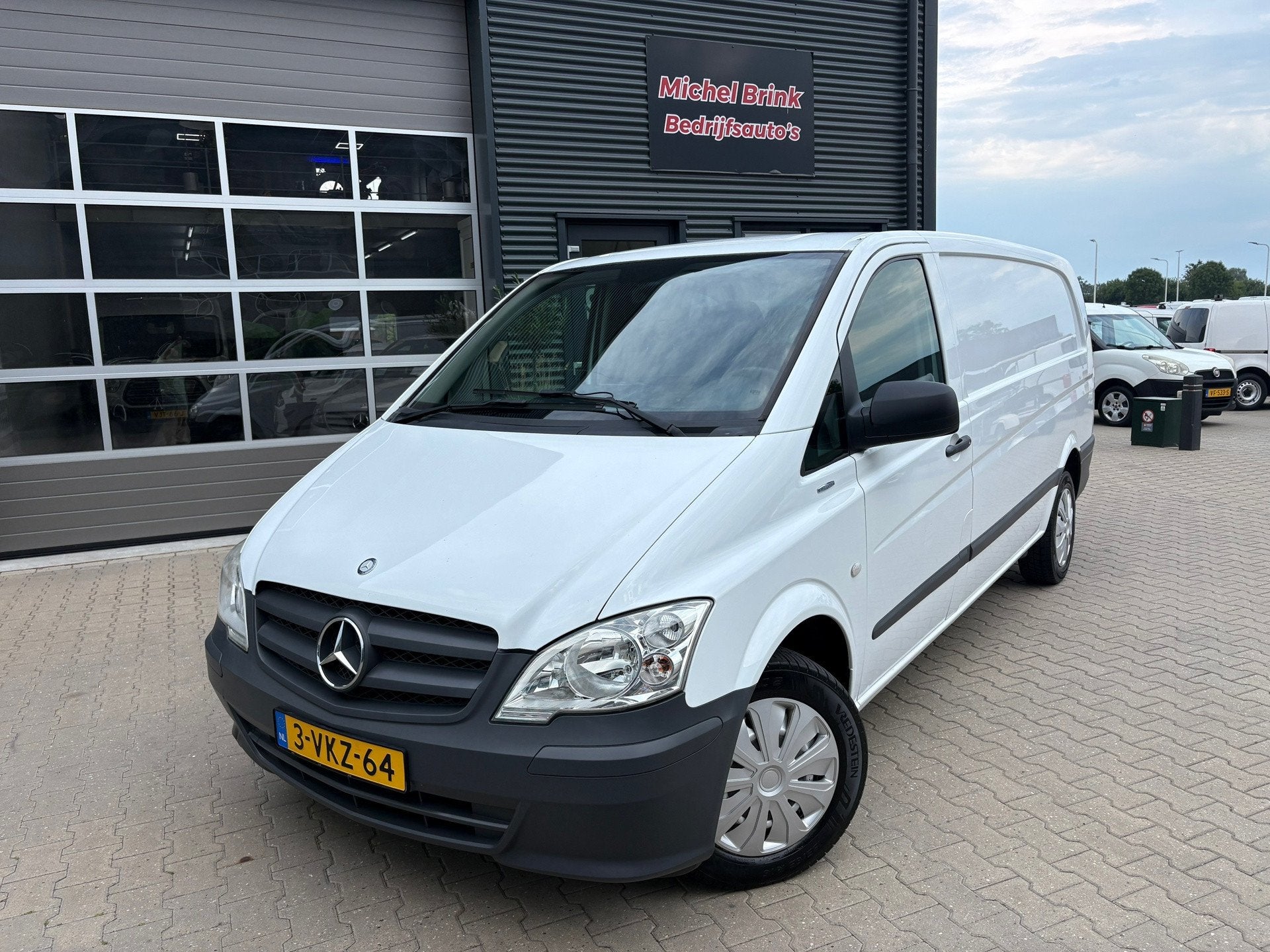 Mercedes-Benz Vito 110 CDI 343 Airco 3 Zits, Auto's, 13 km/l, Euro 5, Gebruikt, Zwart