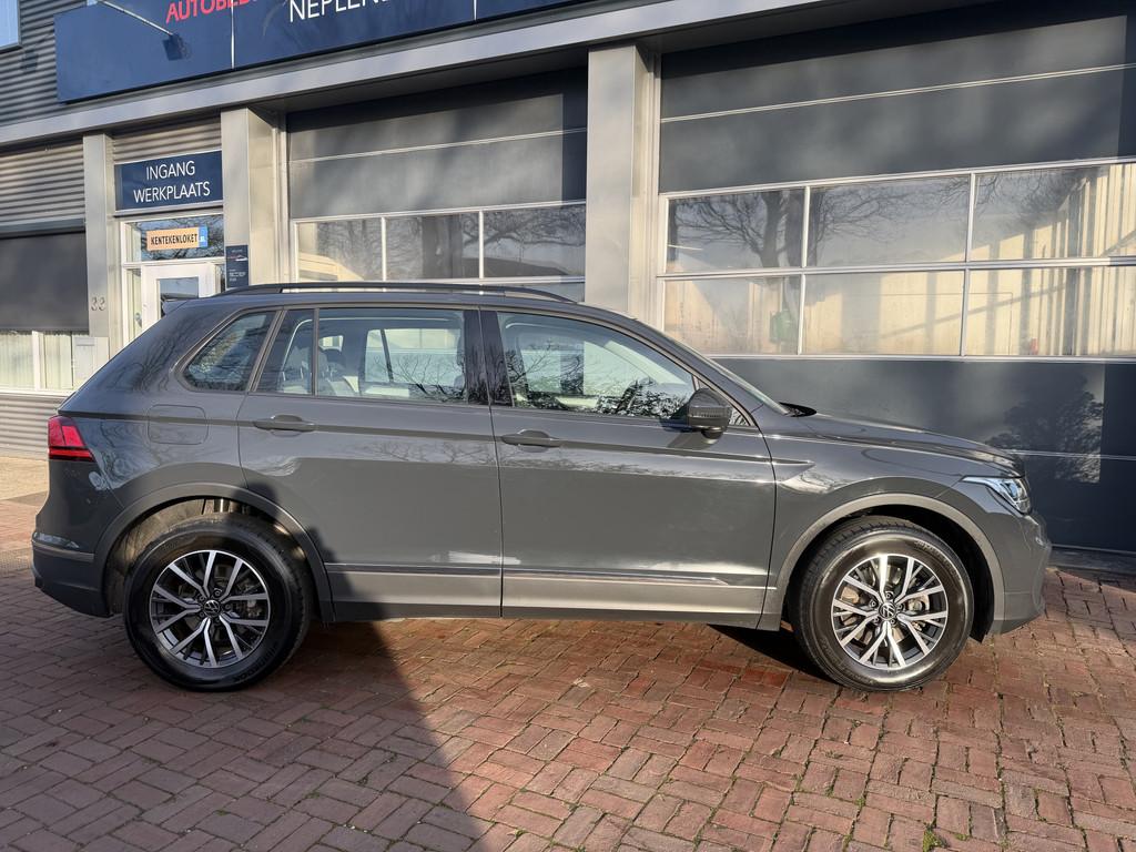 Volkswagen Tiguan 1.4 TSI eHybrid R-Line Business+ Bj 2022 2, Auto's, Volkswagen, Stof, Euro 6, 59 km/l, Grijs