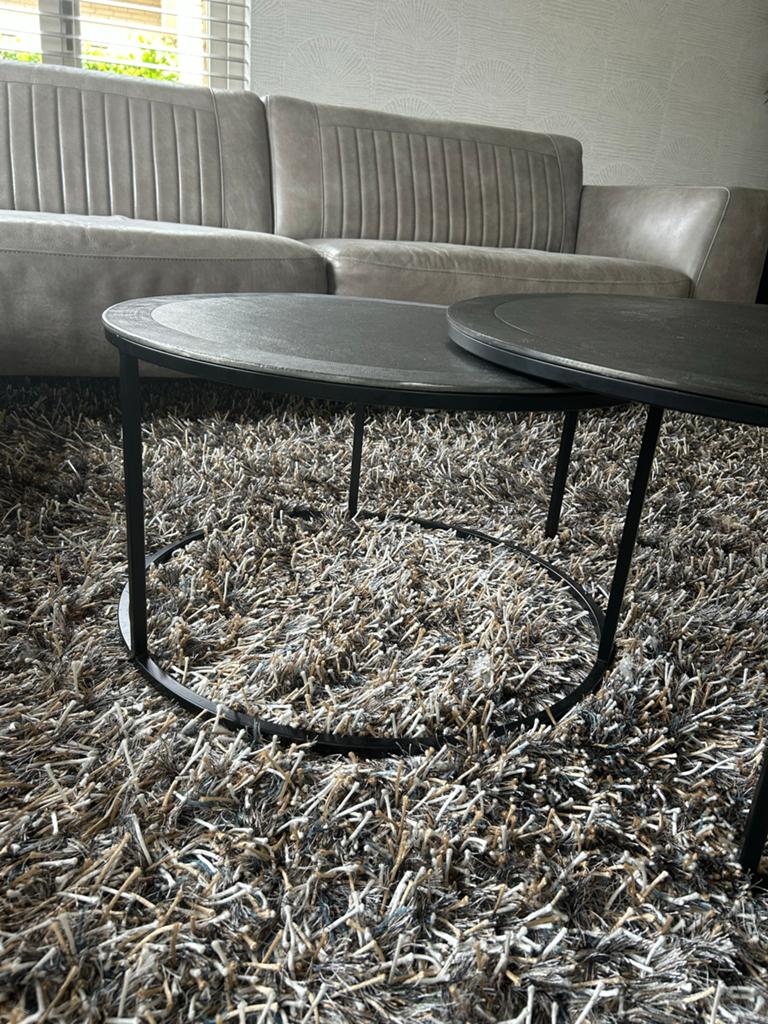 Set van 2 stalen salontafels, in elkaar te schuiven, Huis en Inrichting, Tafels | Salontafels, Ophalen, Rond, 50 tot 100 cm, Zo goed als nieuw