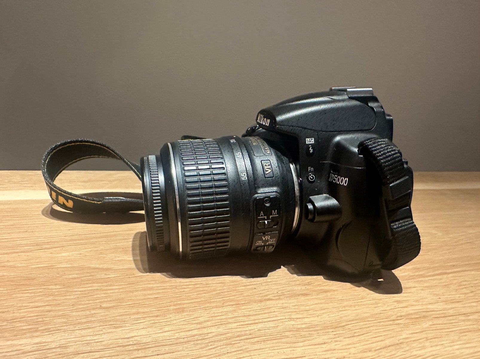 Nikon D5000 + AF-S DX NIKKOR 18-55mm, Ophalen, Gebruikt, Spiegelreflex, Nikon