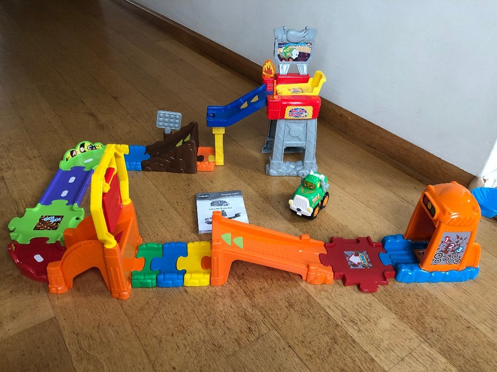 Vtech Toet Toet Extreme Stunt Set met auto, Kinderen en Baby's, Speelgoed | Vtech, Ophalen, Zo goed als nieuw, 2 tot 4 jaar