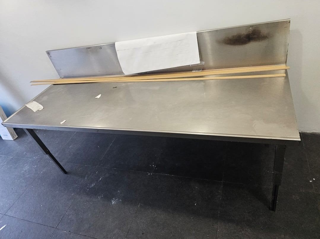 Grote RVS horeca werktafel / werkbank, Ophalen, Gebruikt