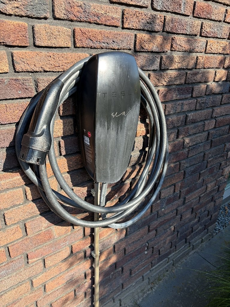 Tesla wall charger generation 1, Auto diversen, Laadpalen, Ophalen, Gebruikt, Laadpaal en Laadkabel