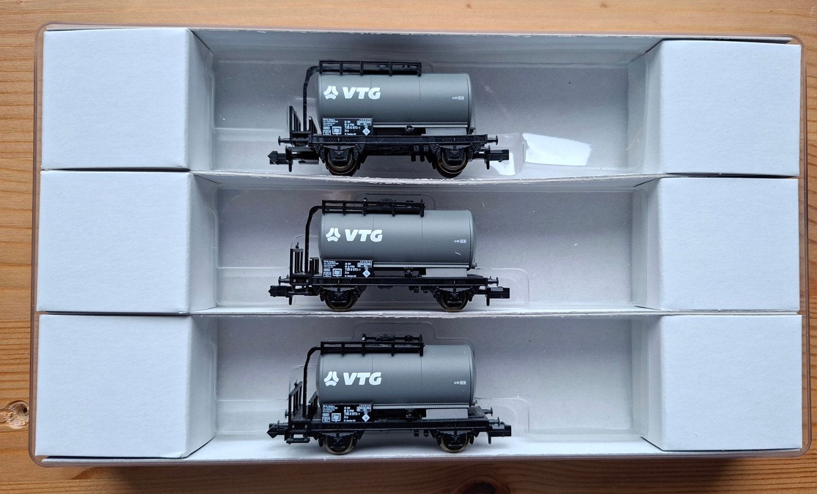 Minitrix set tankwagens VTG, Gelijkstroom, Trix, Wagon, Ophalen of Verzenden