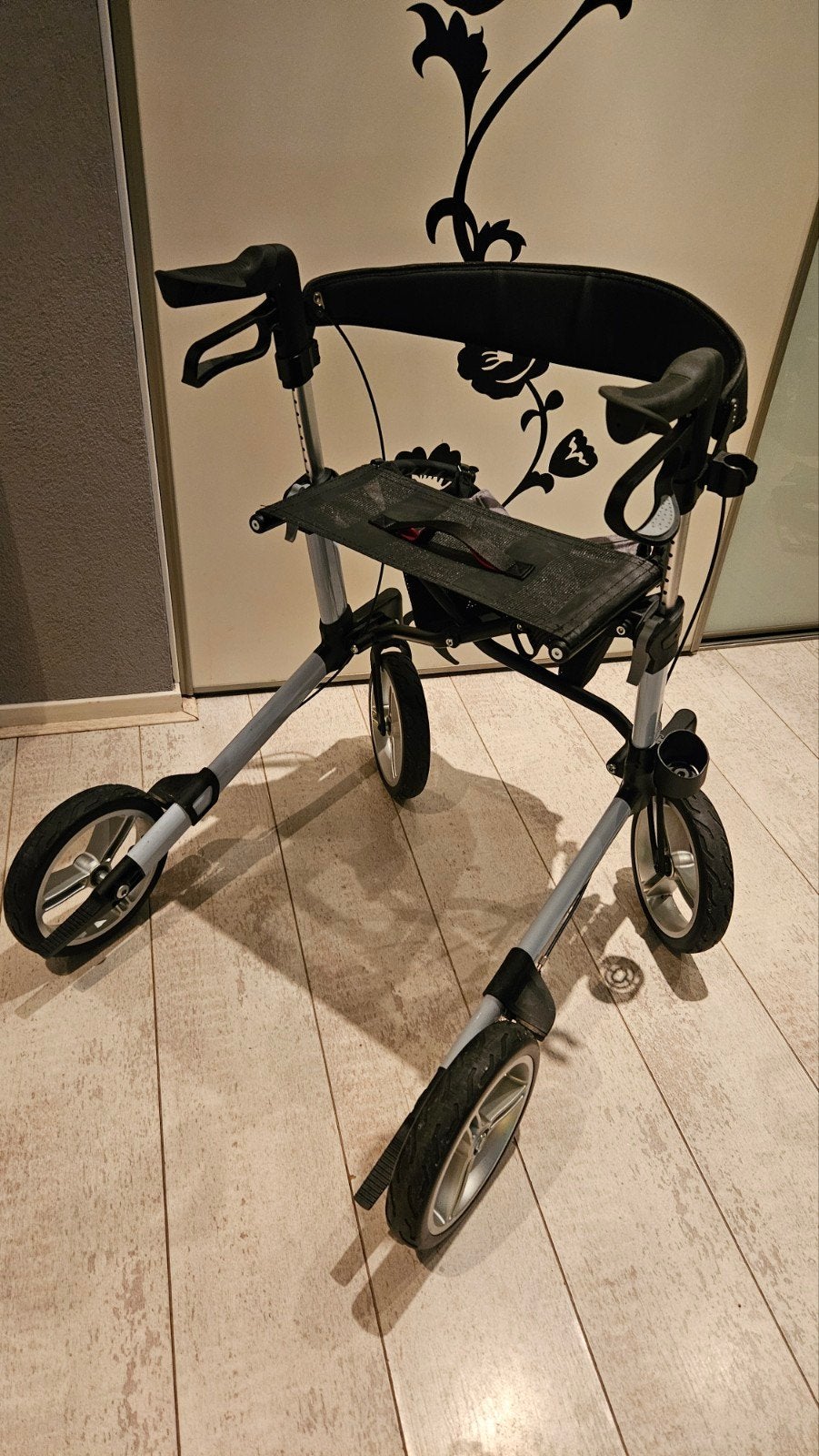 lichtgewicht opvouwbare rollator, Ophalen, Opvouwbaar, Zo goed als nieuw