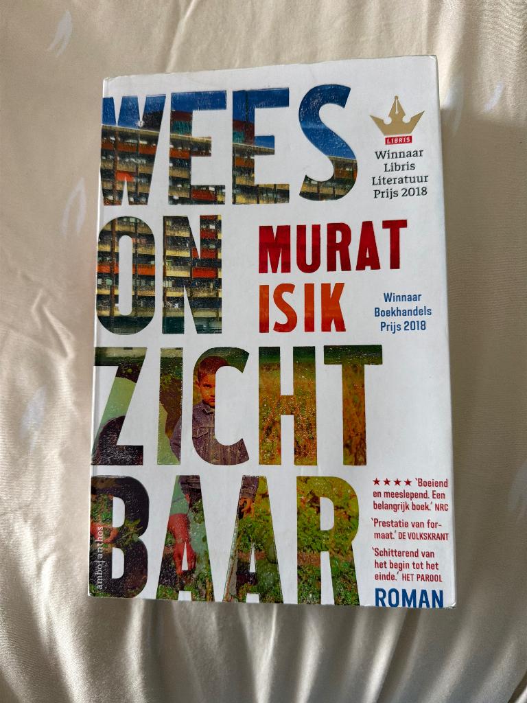Wees onzichtbaar (Murat Isik), Ophalen of Verzenden, Zo goed als nieuw, Murat Isik, Nederland