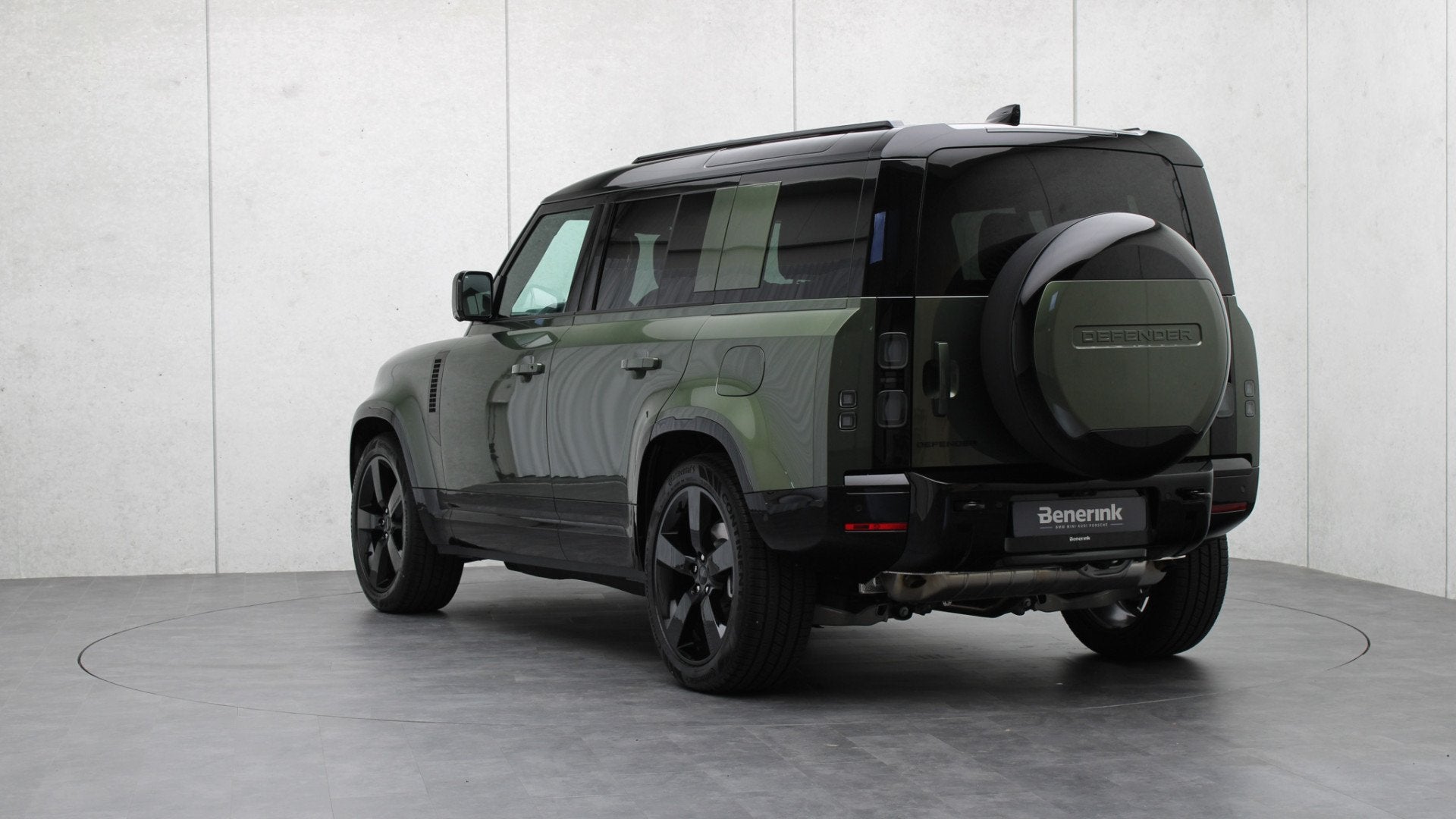 Land Rover Defender 110 P300e 110 X-Dynamic HSE | Stoelventi, 12 maanden, Gebruikt, Zwart, 4 cilinders