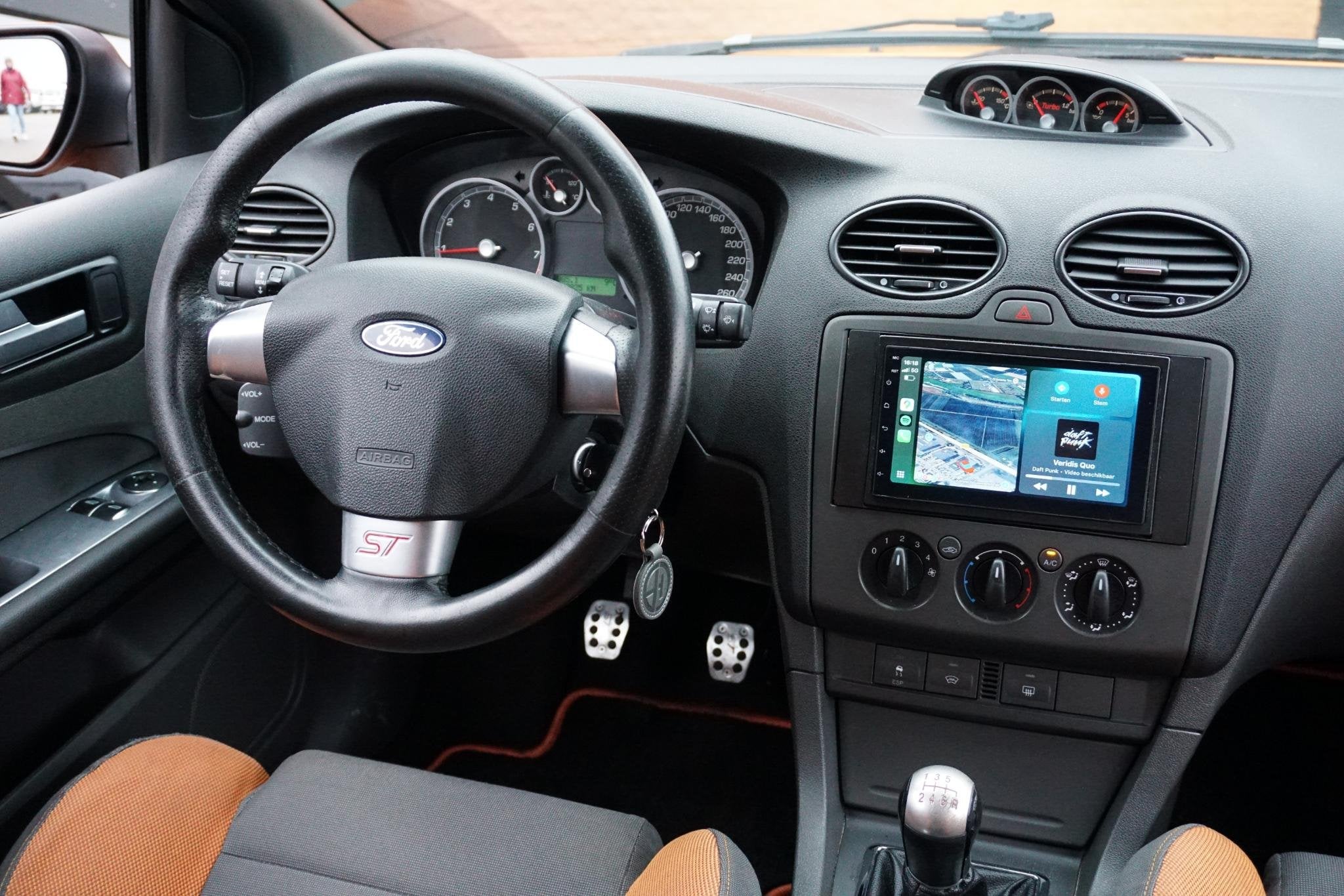 Ford Focus 2.5-20V ST 226PK 3-DRS *ELECTRIC ORANGE* + CARPLA, Stof, Gebruikt, Overige kleuren, 11 km/l