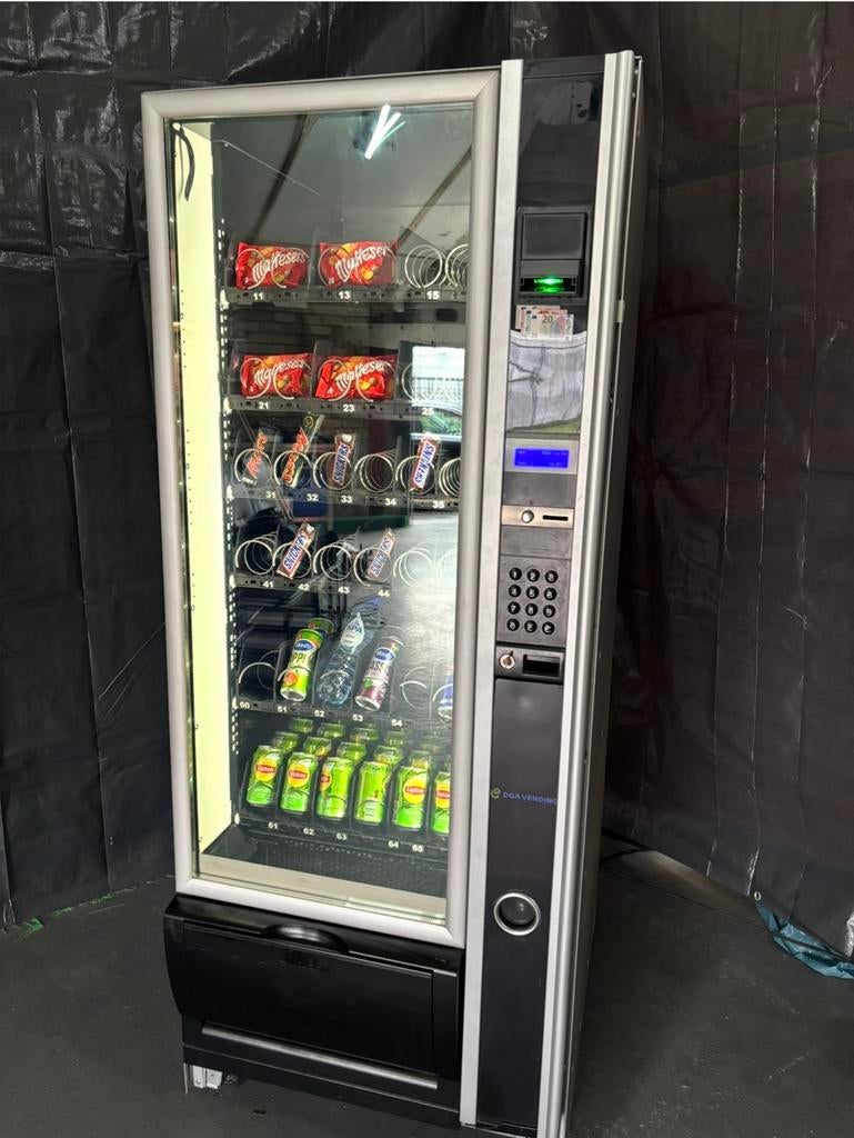 Necta Snakky Max vendingmachine  muntwisselaar / biljetlezer, Ophalen, Zo goed als nieuw