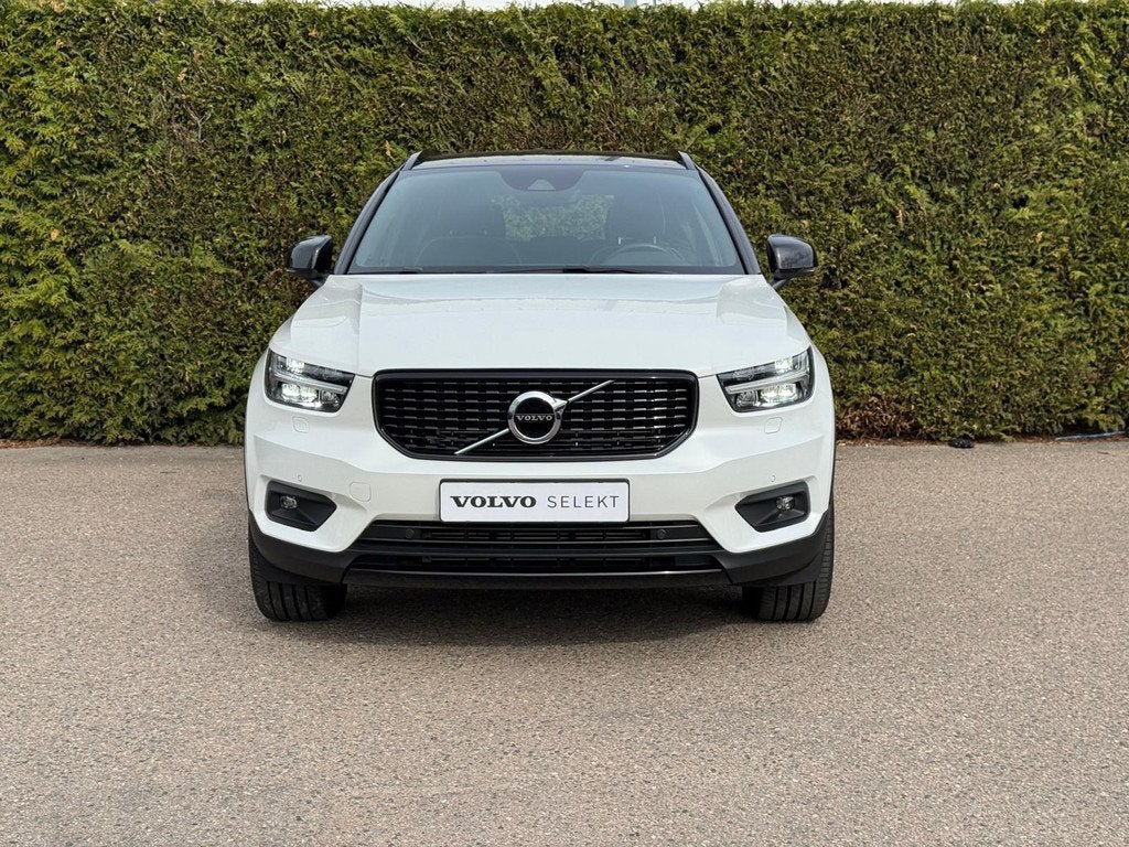 Volvo XC40 T5 Recharge R-Design | Blis | Trekhaak | AppleCar, 12 maanden, Euro 6, 1712 kg, Wit