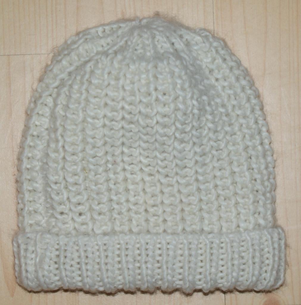 Zara grofgebreide gevoerde muts. Van 100% acryl, voering van, Kinderen en Baby's, Meisje, Ophalen of Verzenden, Zo goed als nieuw