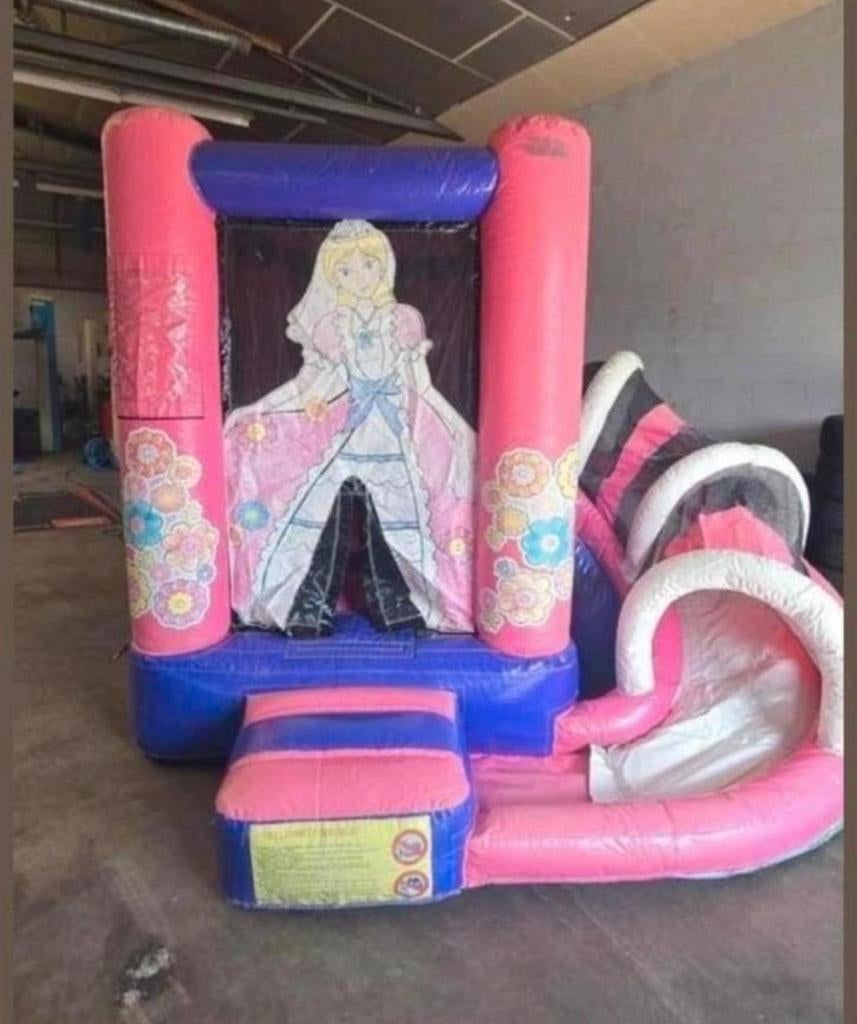 Te koop Prinsessen springkussen met glijbaantje

Prijs €900, Hobby en Vrije tijd, Feestartikelen, Ophalen of Verzenden, Zo goed als nieuw