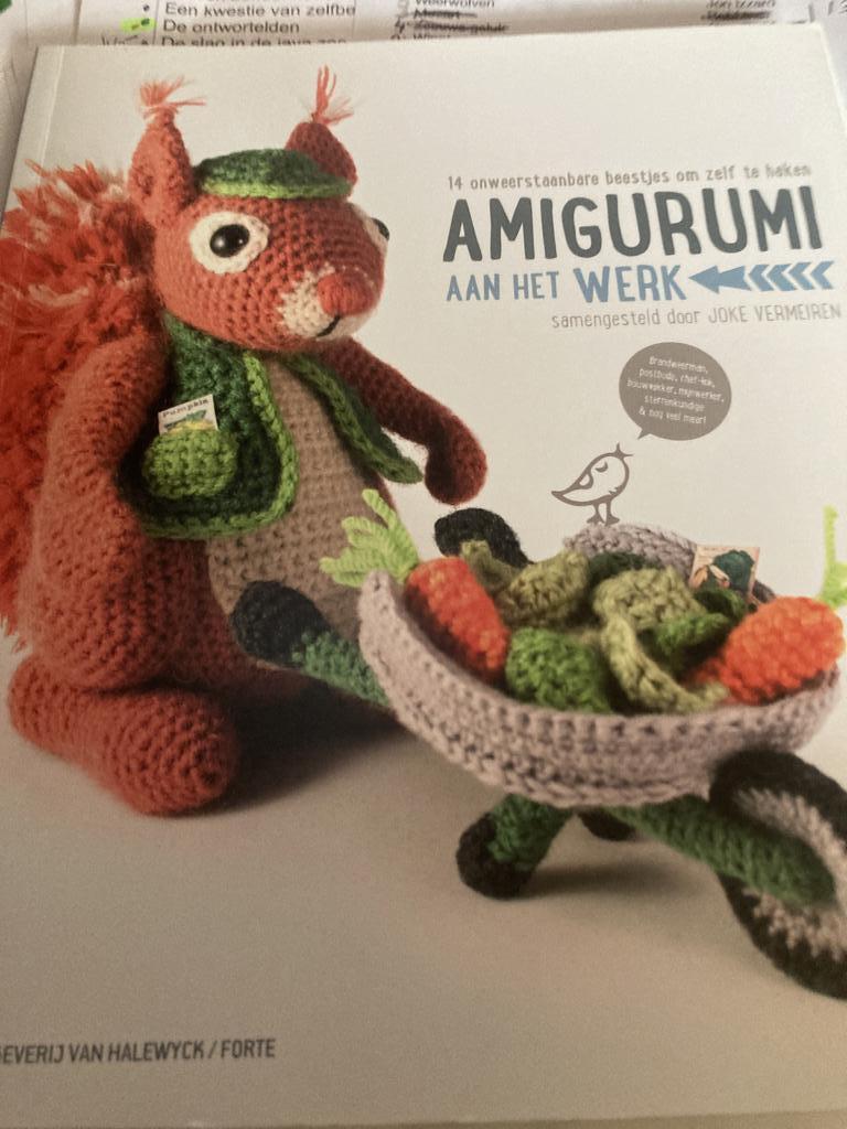 amigurumi, Ophalen of Verzenden, Zo goed als nieuw, Haken, Patroon of Boek